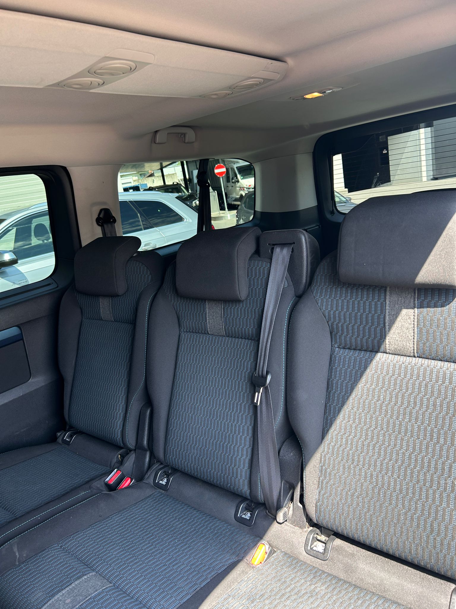 PEUGEOT Traveller 2.0 BlueHDi Active Long S/S-image-4