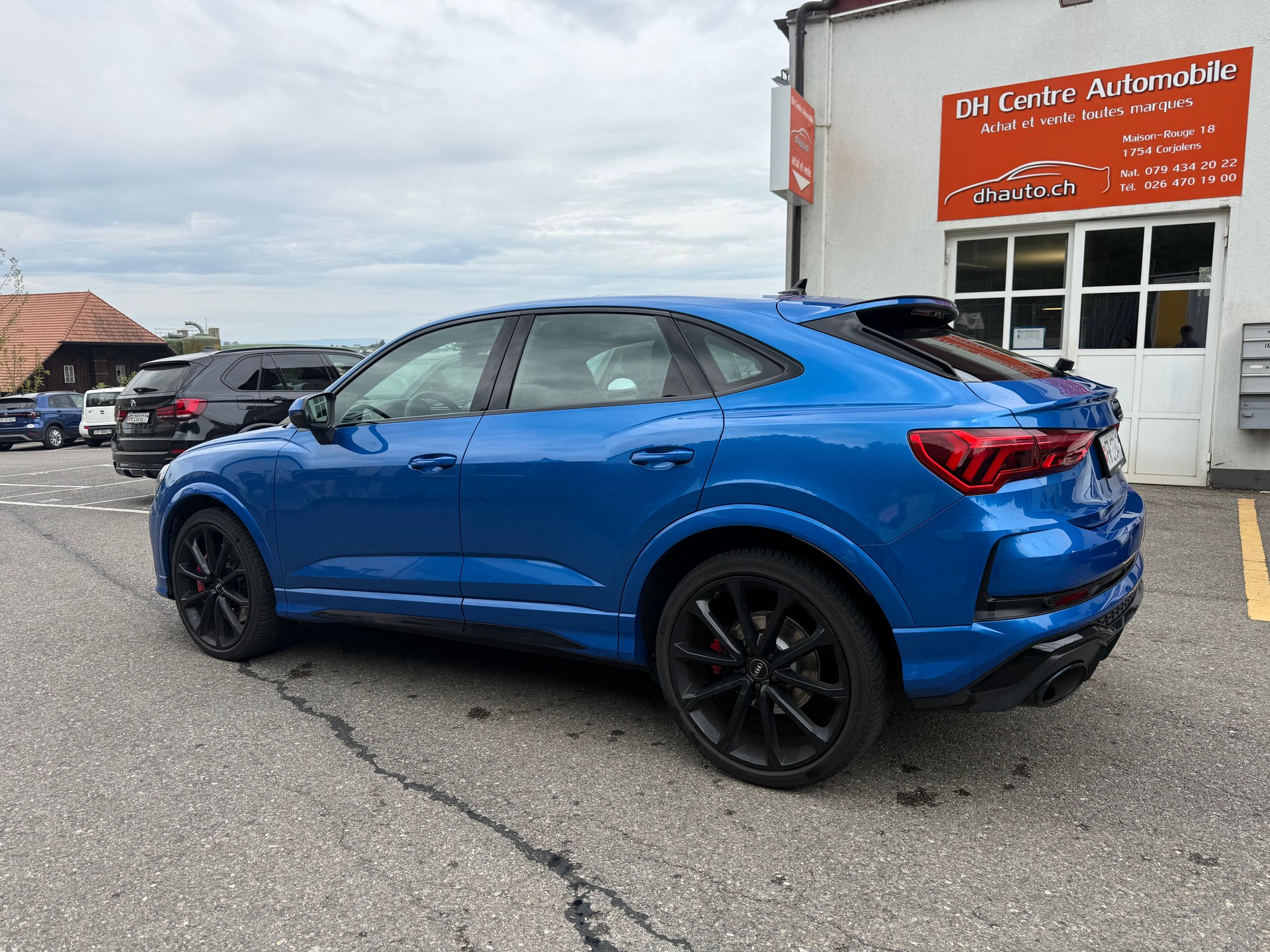 AUDI RS Q3 Sportback quattro S tronic-image-6