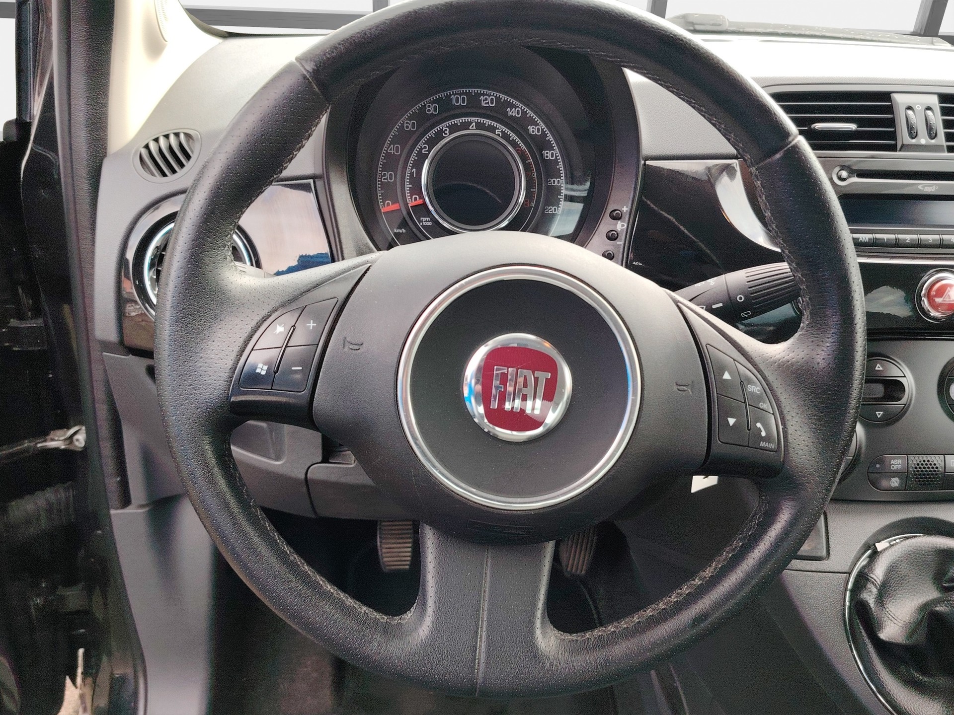 FIAT 500 1.4 16V Lounge-image-13