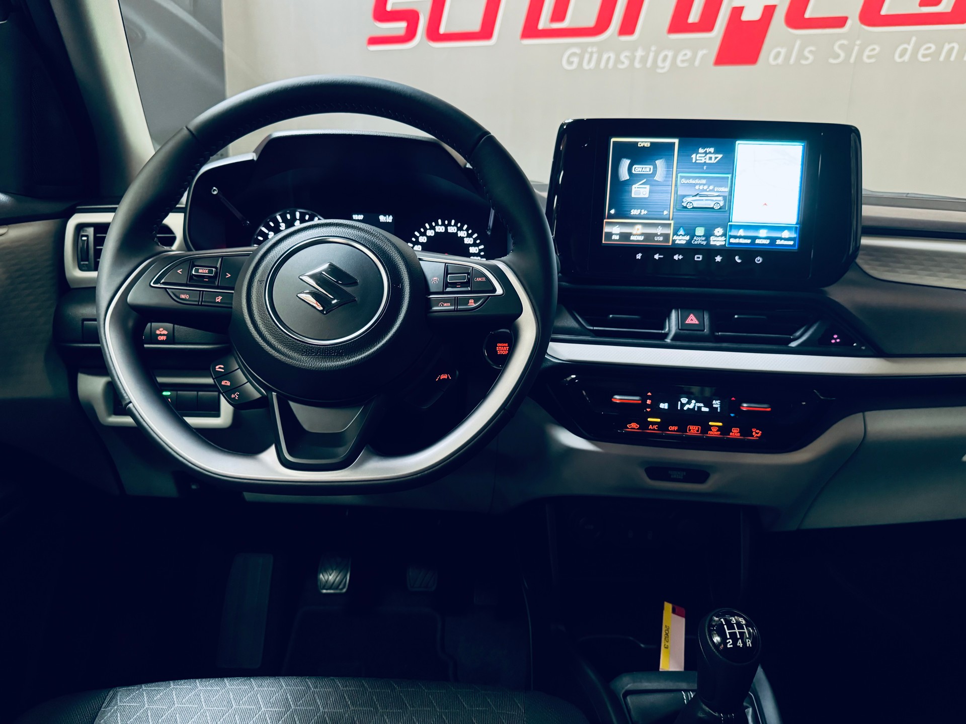 SUZUKI Swift 1.2 Compact+ Hybrid 4x4-image-16