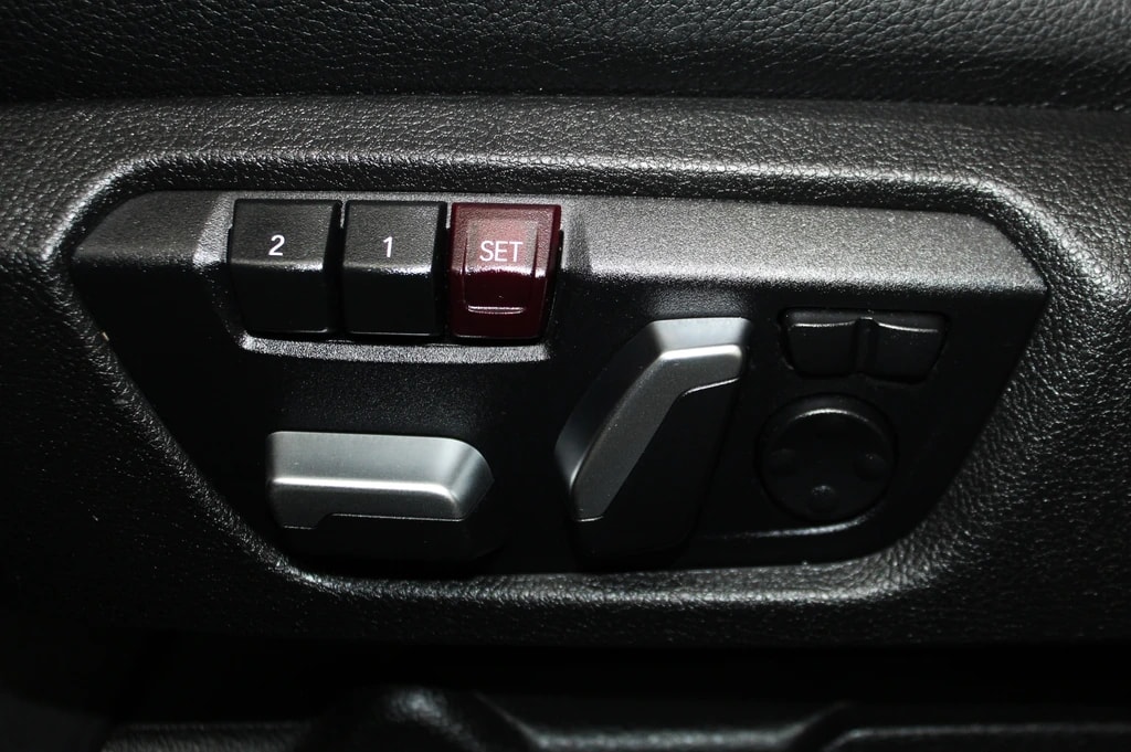 BMW M140i xDrive Steptronic / CH-Fahrzeug-image-18