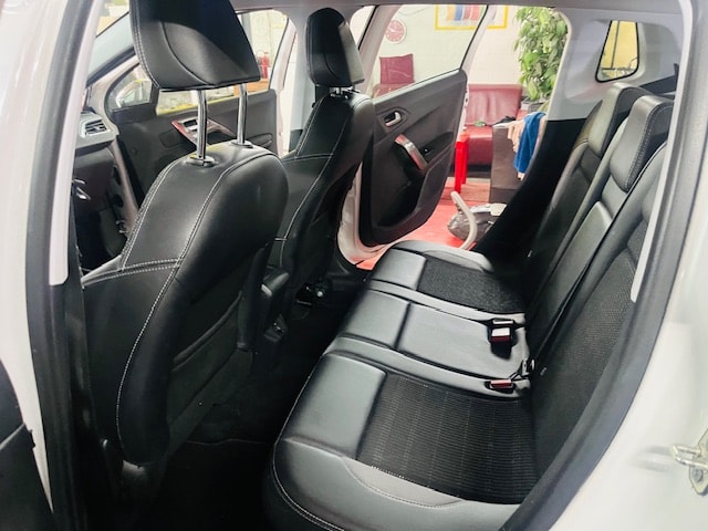 PEUGEOT 2008 1.6 VTI Allure-image-14
