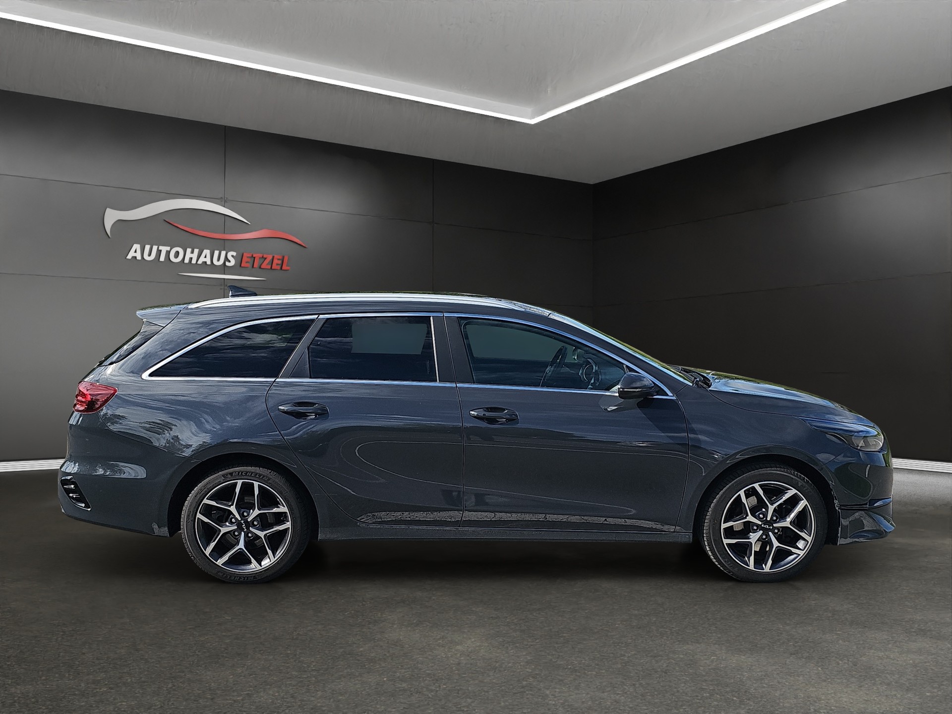 KIA Ceed Sportswagon 1.5 T-GDi Power DCT-image-3