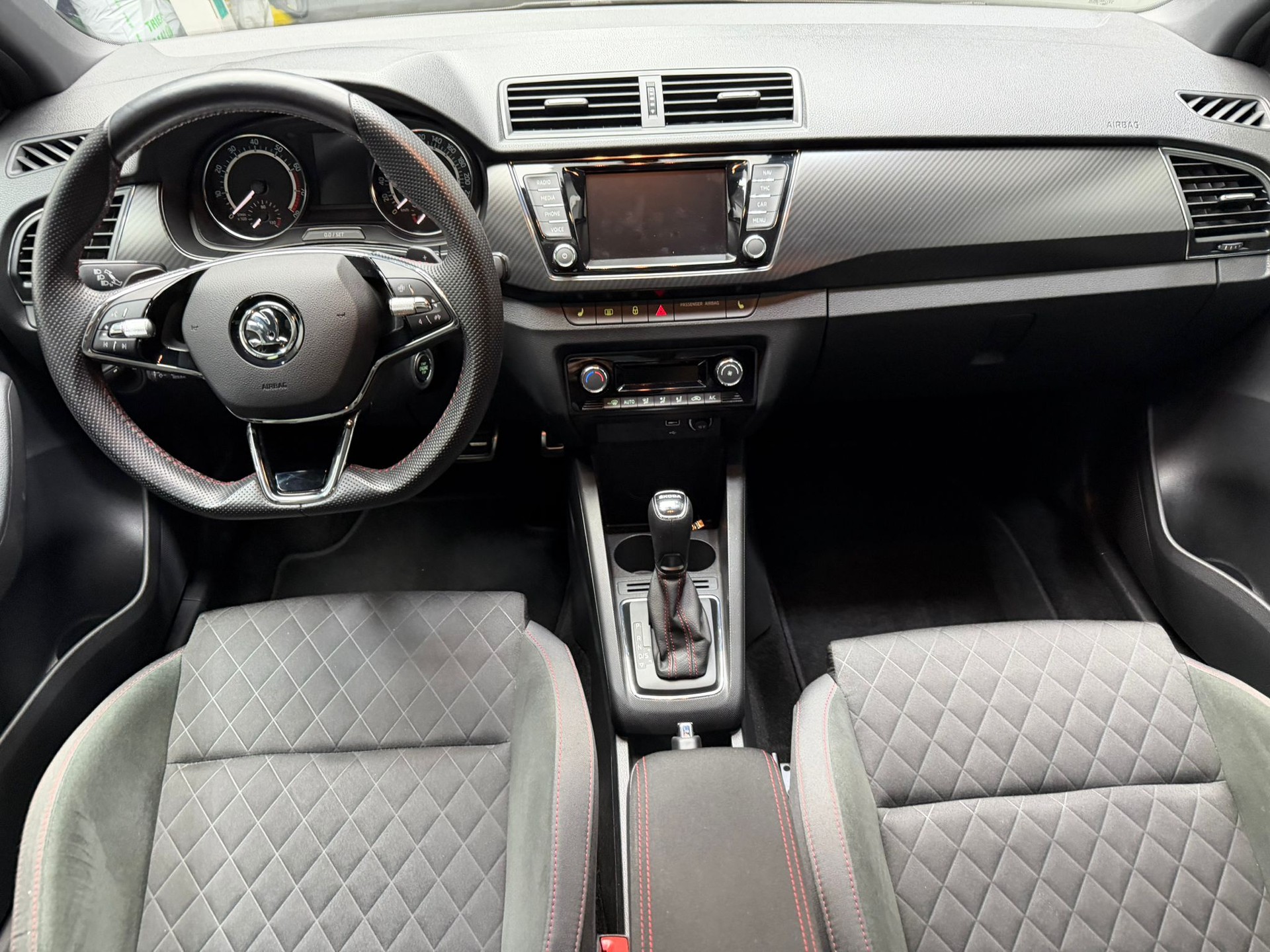 SKODA Fabia 1.0 TSI Monte Carlo DSG-image-14