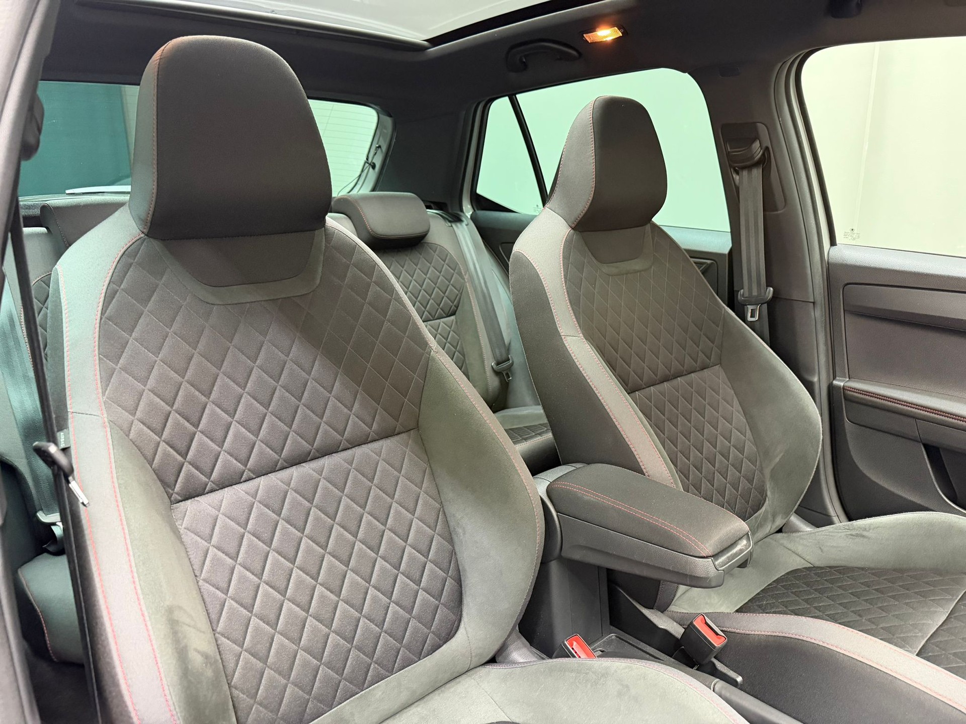 SKODA Fabia 1.0 TSI Monte Carlo DSG-image-13