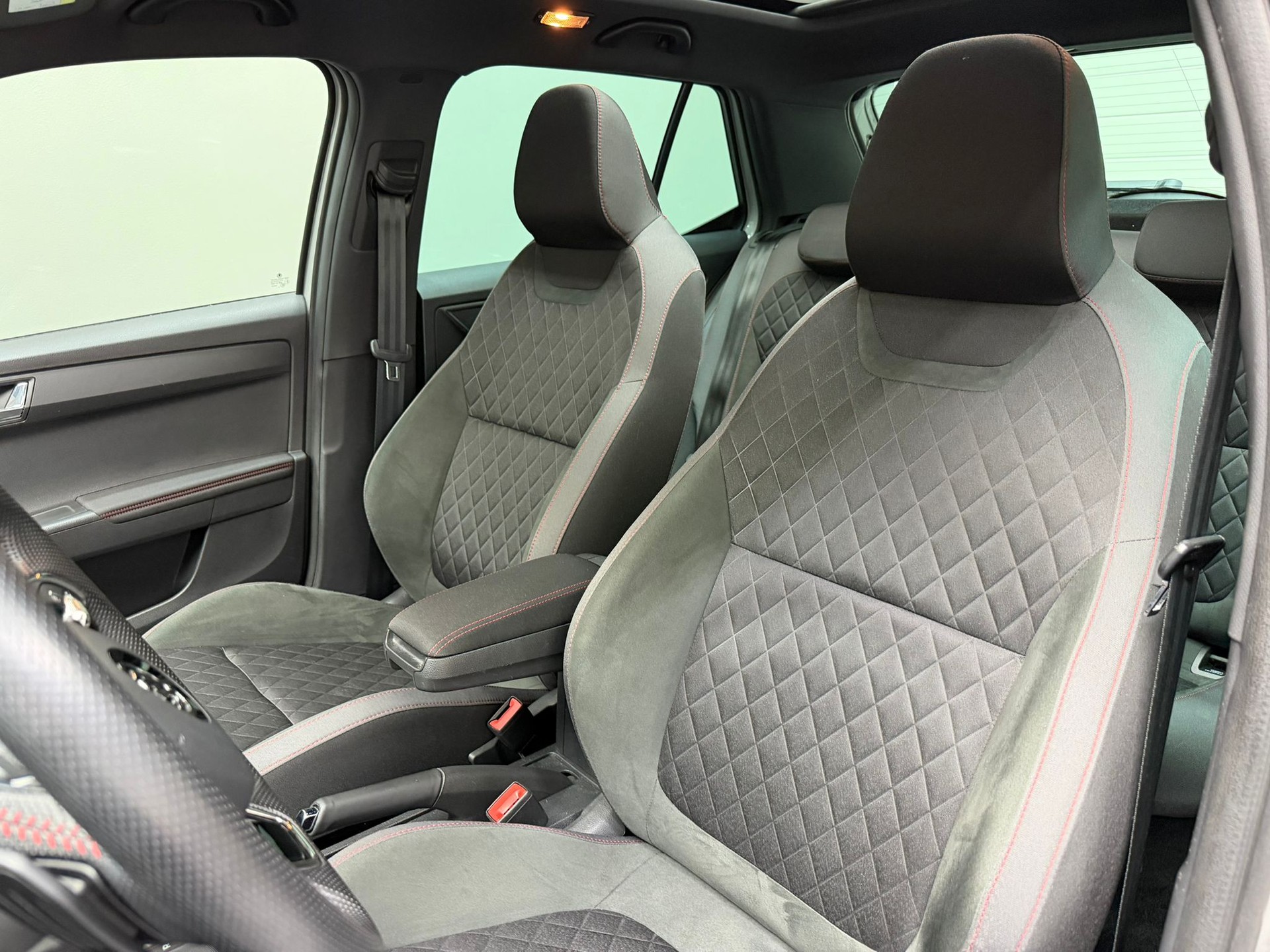 SKODA Fabia 1.0 TSI Monte Carlo DSG-image-10