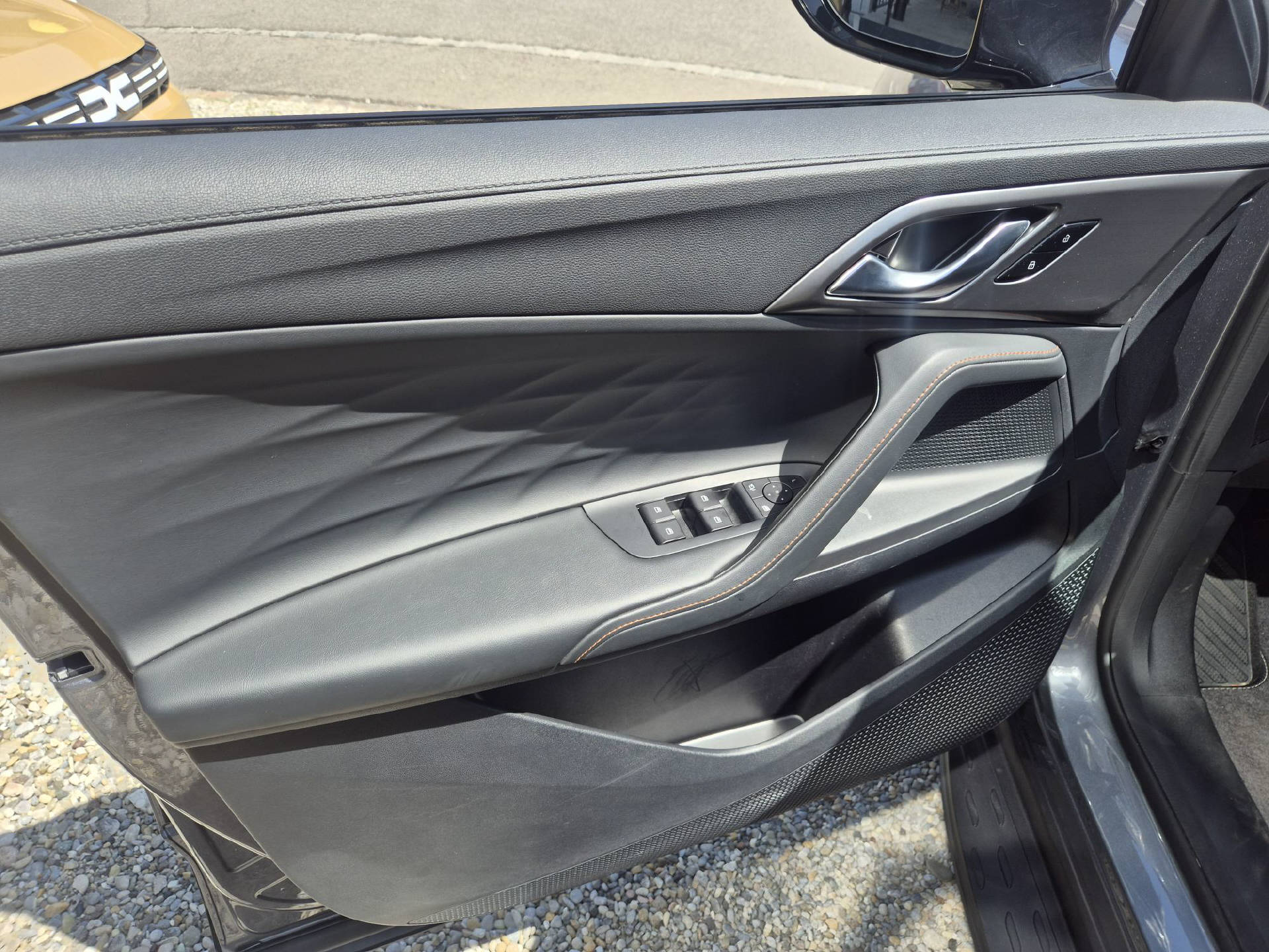 MG HS PHEV Luxury-image-12