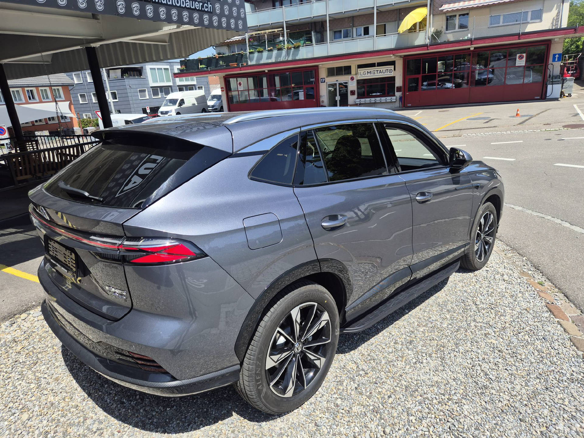 MG HS PHEV Luxury-image-5