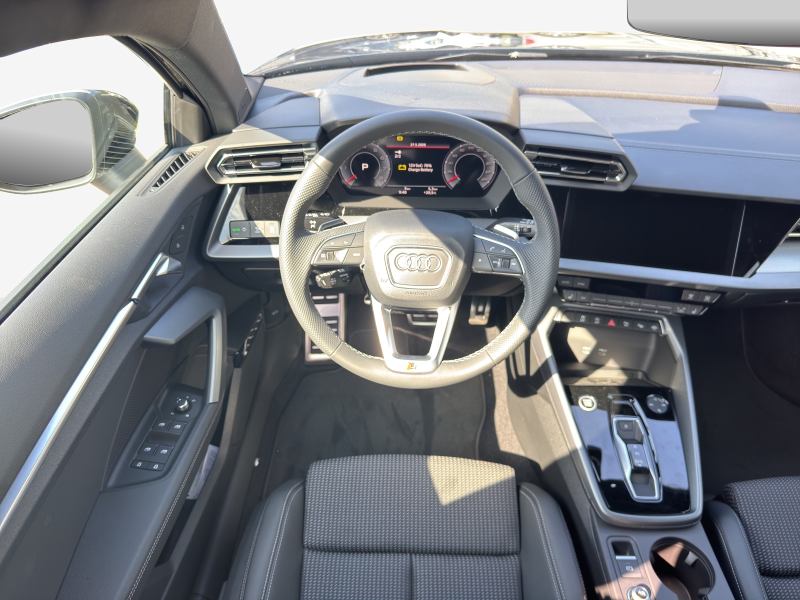 AUDI A3 Sportback TFSI 150 kW quattro S line S tronic-image-10