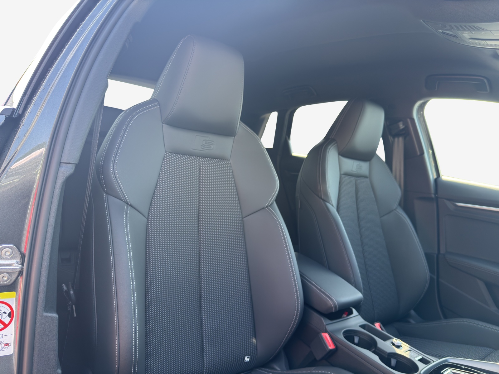 AUDI A3 Sportback TFSI 150 kW quattro S line S tronic-image-14