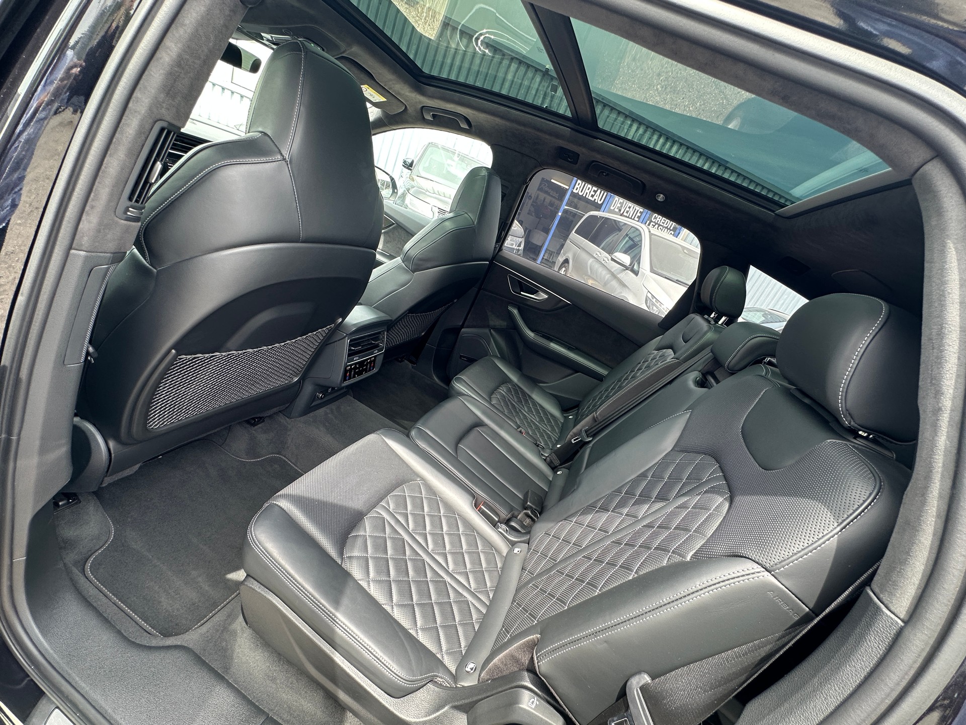 AUDI SQ7 4.0 TDI quattro tiptronic-image-17