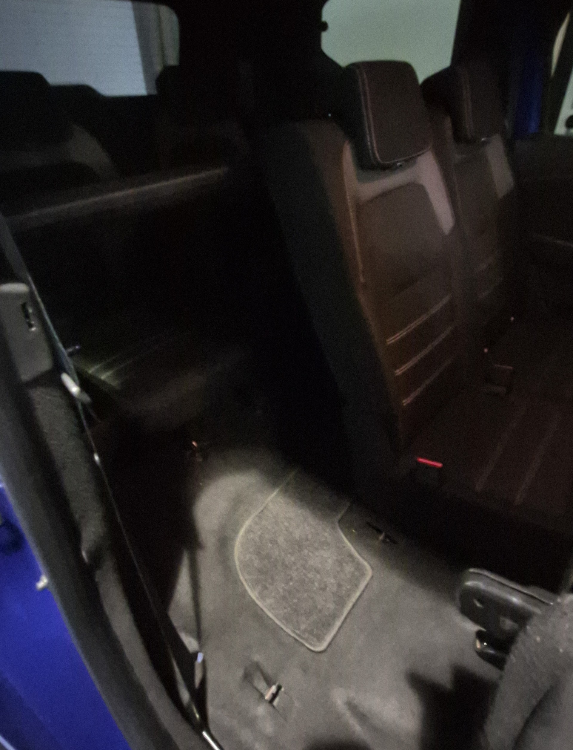 DACIA Jogger TCe 110 Extreme - 7 POSTI-image-8