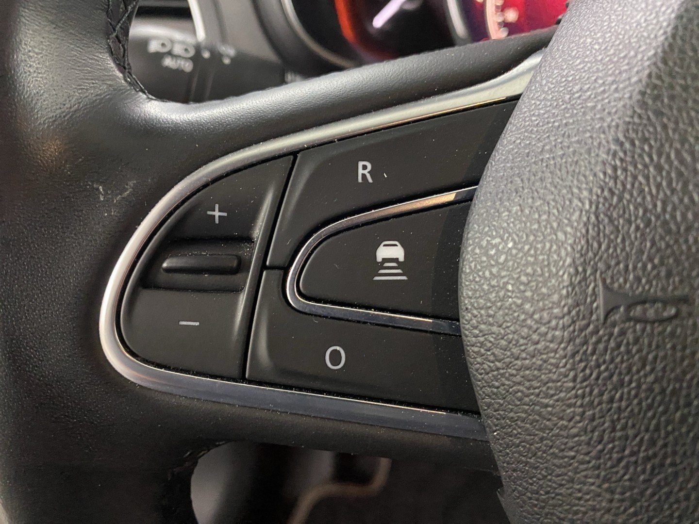 RENAULT Koleos 2.0 dCi Techno 4WD Xtronic CVT-image-14
