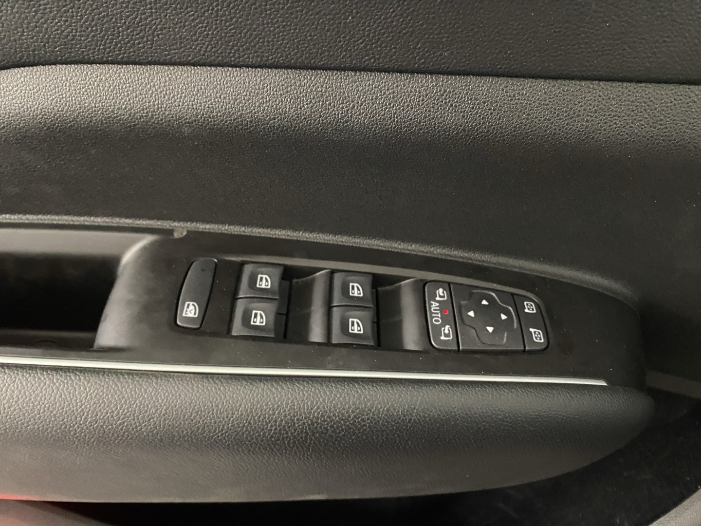 RENAULT Koleos 2.0 dCi Techno 4WD Xtronic CVT-image-12