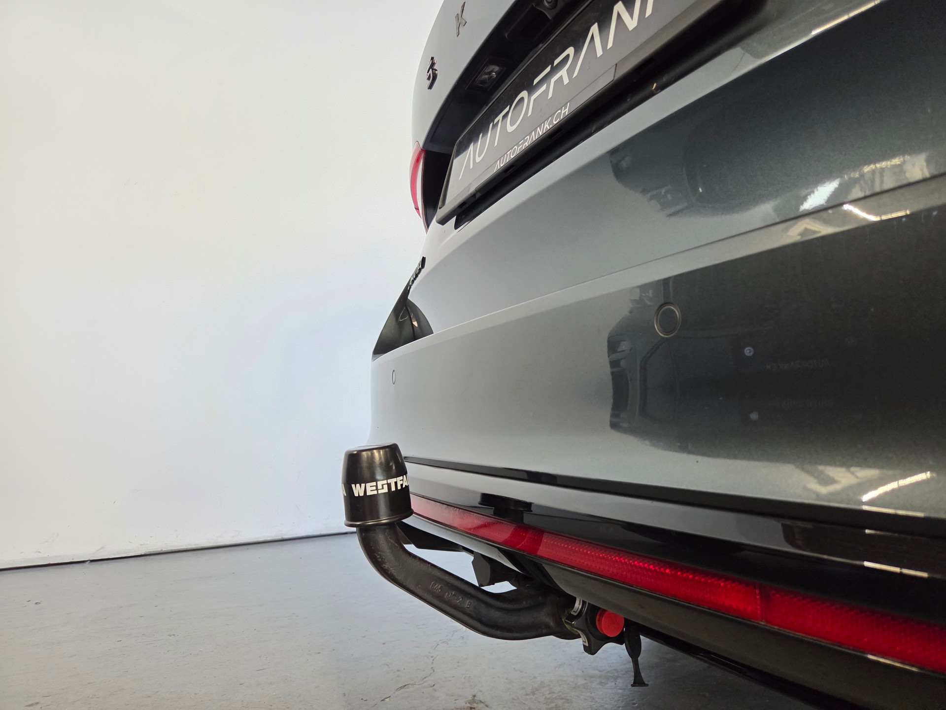 SKODA Octavia Combi 2.0 TDI RS 4x4 DSG-image-11