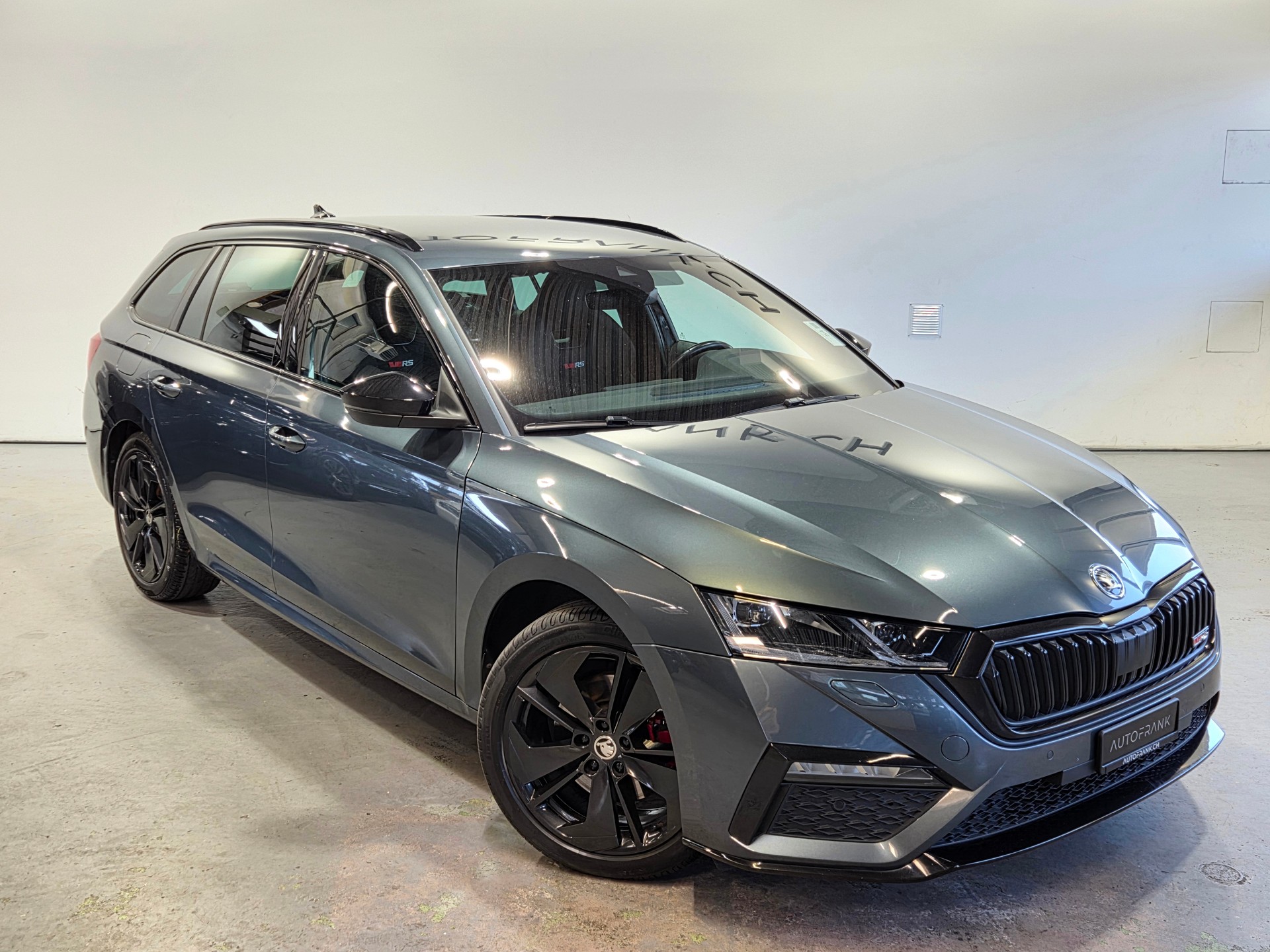 SKODA Octavia Combi 2.0 TDI RS 4x4 DSG-image-15