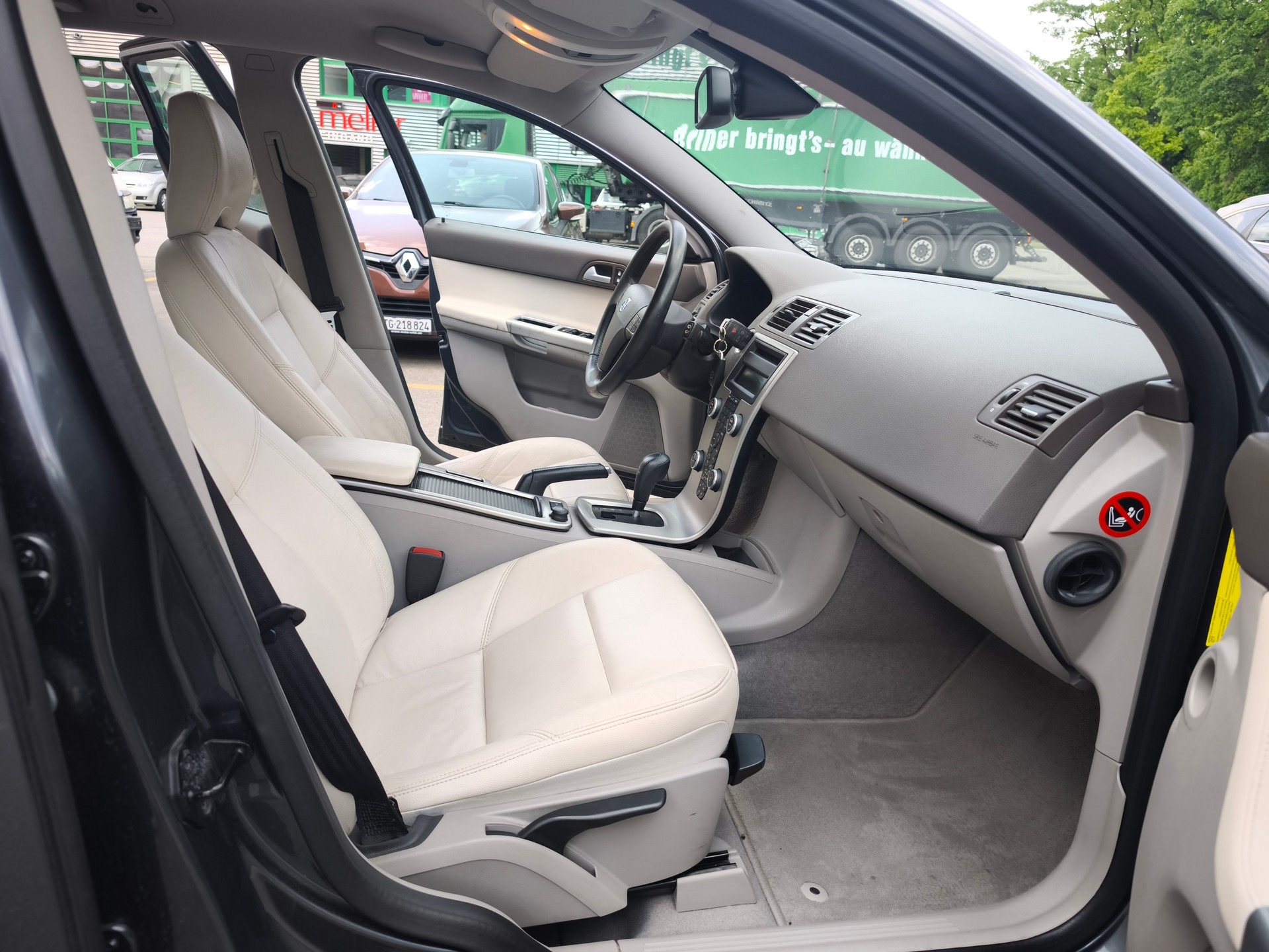 VOLVO V50 2.4 Stockholm-image-6