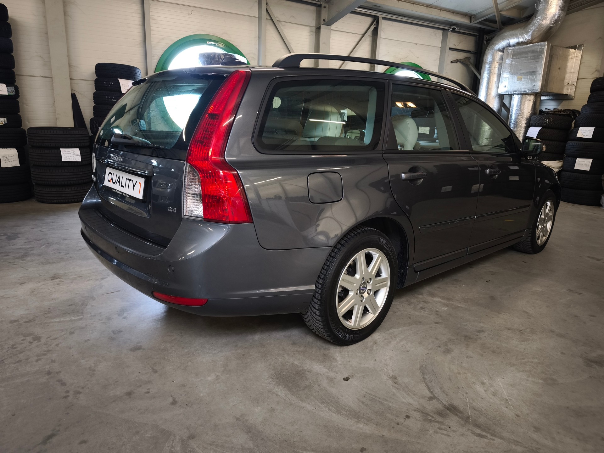 VOLVO V50 2.4 Stockholm-image-2