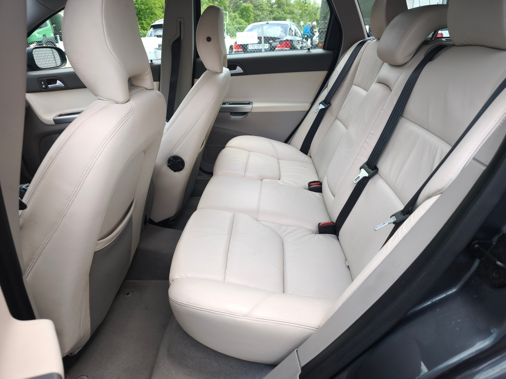 VOLVO V50 2.4 Stockholm-image-7
