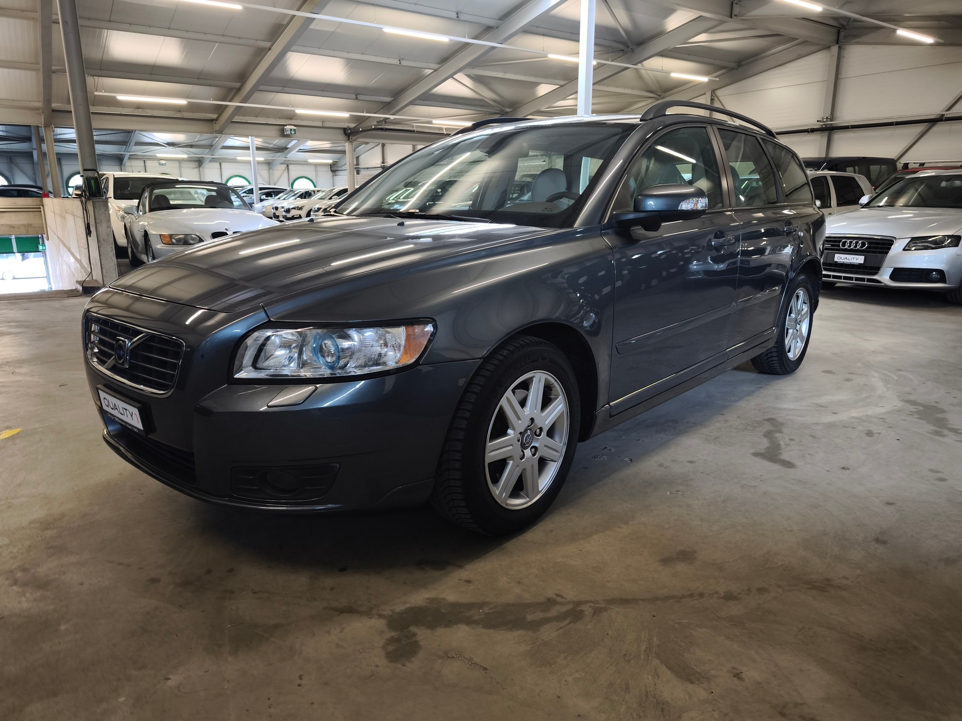 VOLVO V50 2.4 Stockholm-image-5