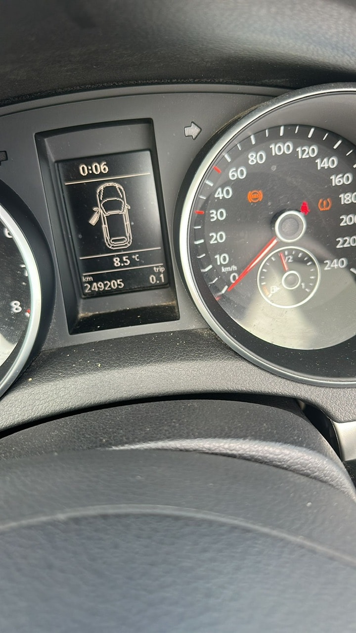 VW Golf Cabrio 1.2 TSI BlueMotion Technology-image-11