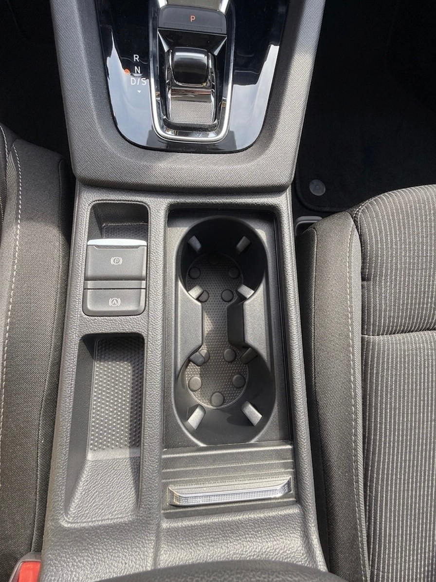 SKODA Octavia Combi 2.0 TDI DSG Style-image-25