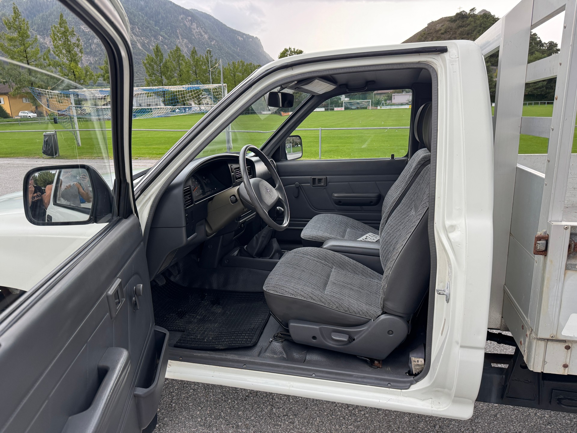 VW Taro 4x4 Normal Cab (CL)-image-8