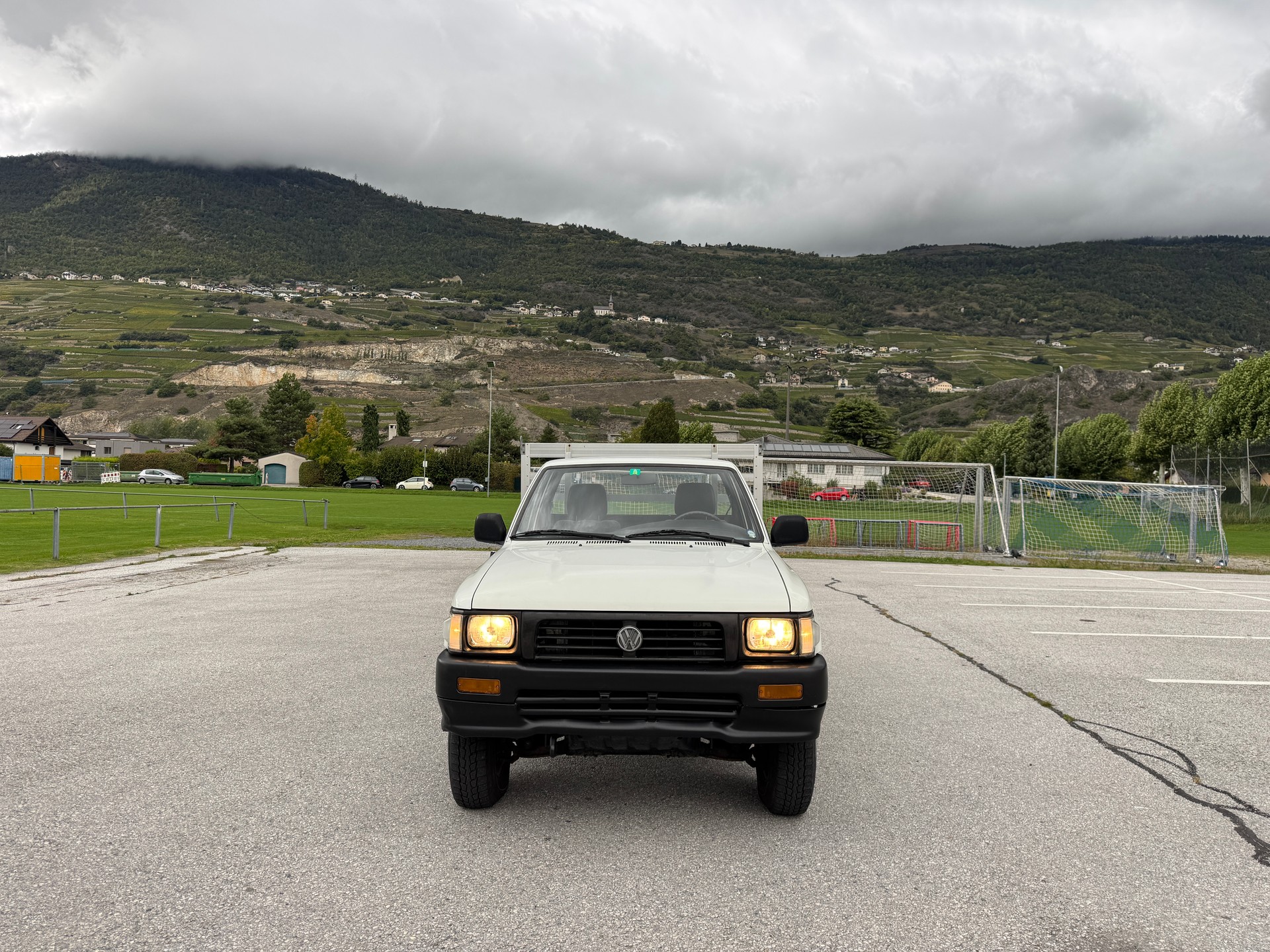 VW Taro 4x4 Normal Cab (CL)-image-2