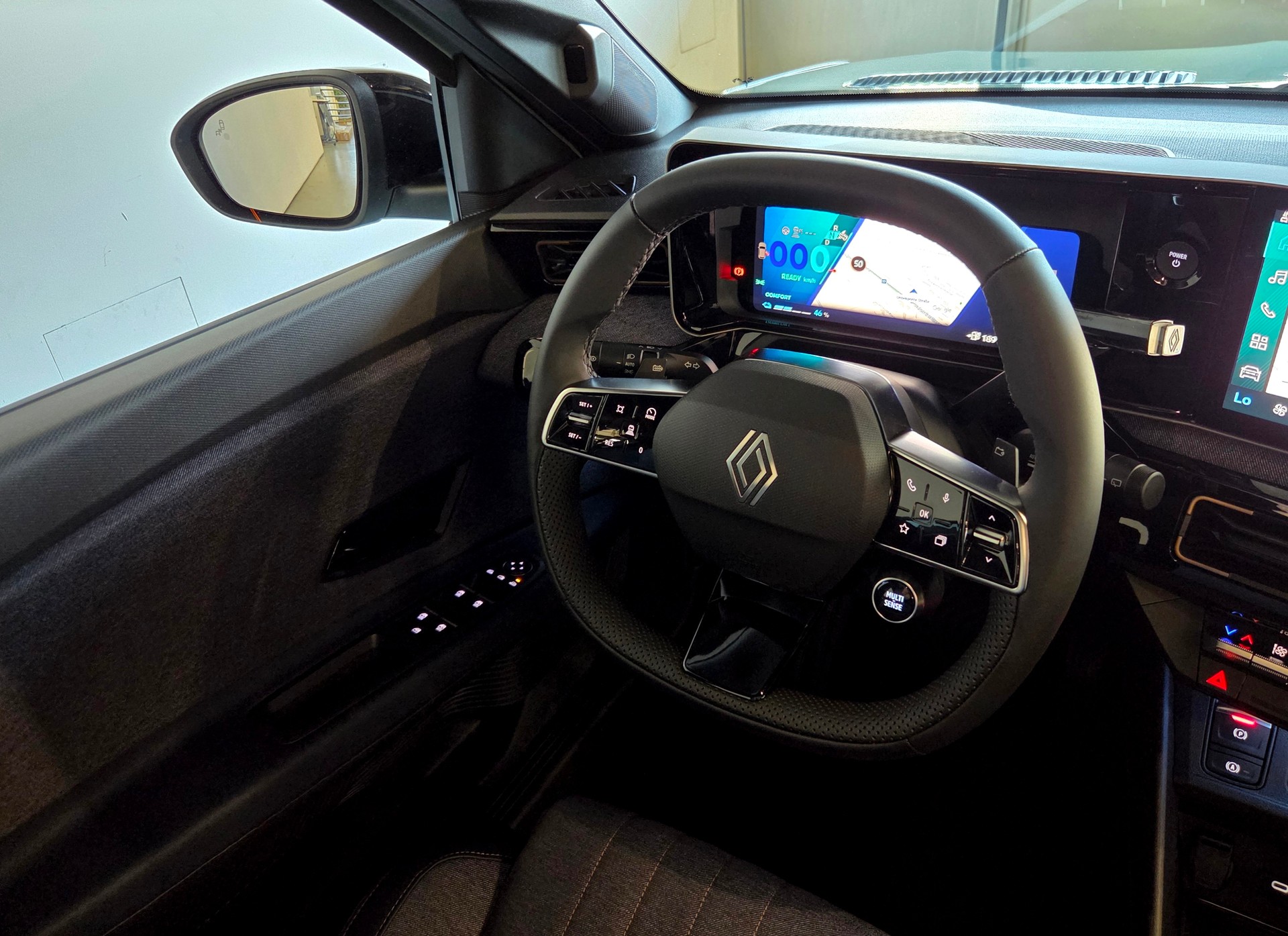 RENAULT R4 E-Tech plein sud Faltdach-image-17