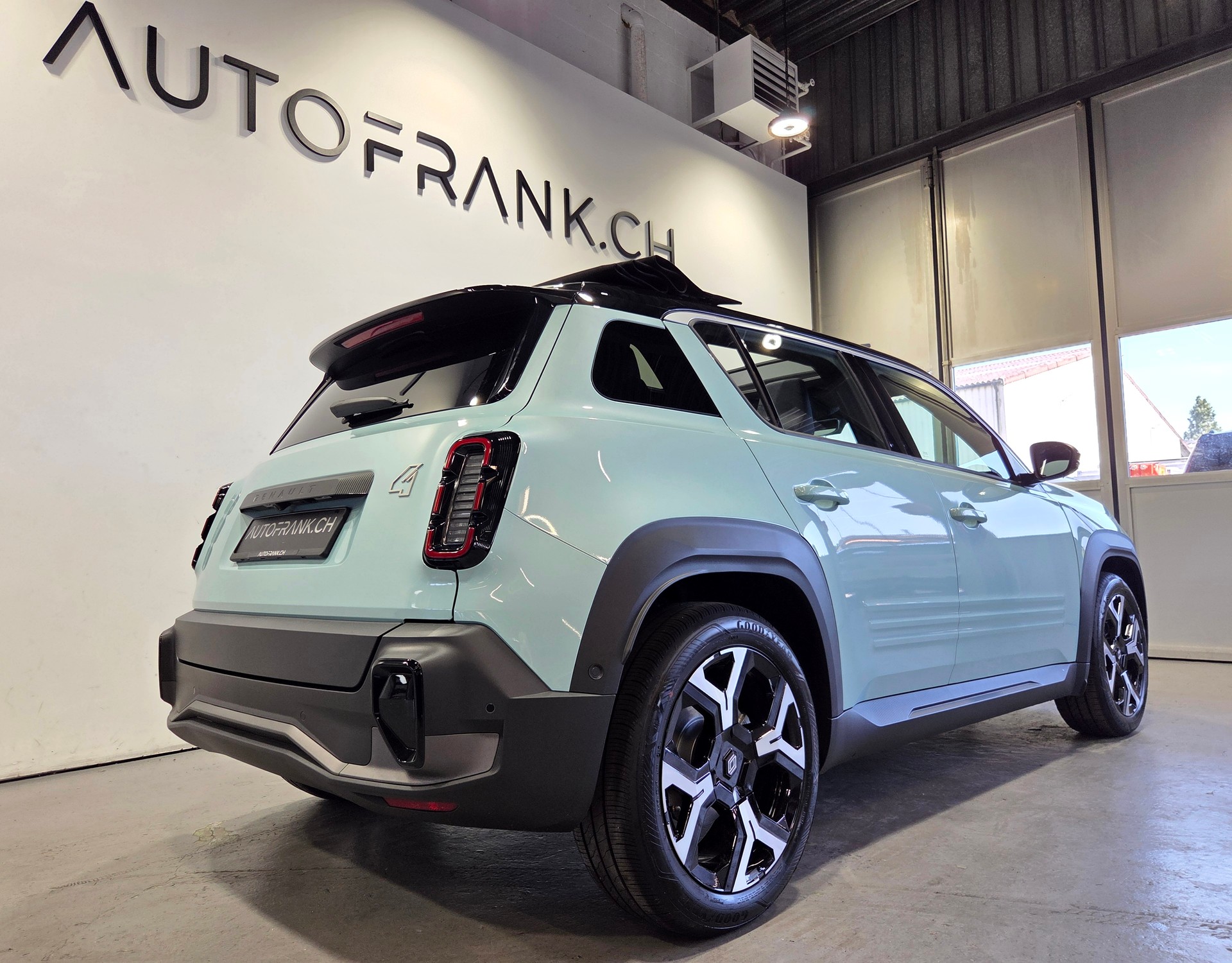 RENAULT R4 E-Tech plein sud Faltdach-showroom-element-2