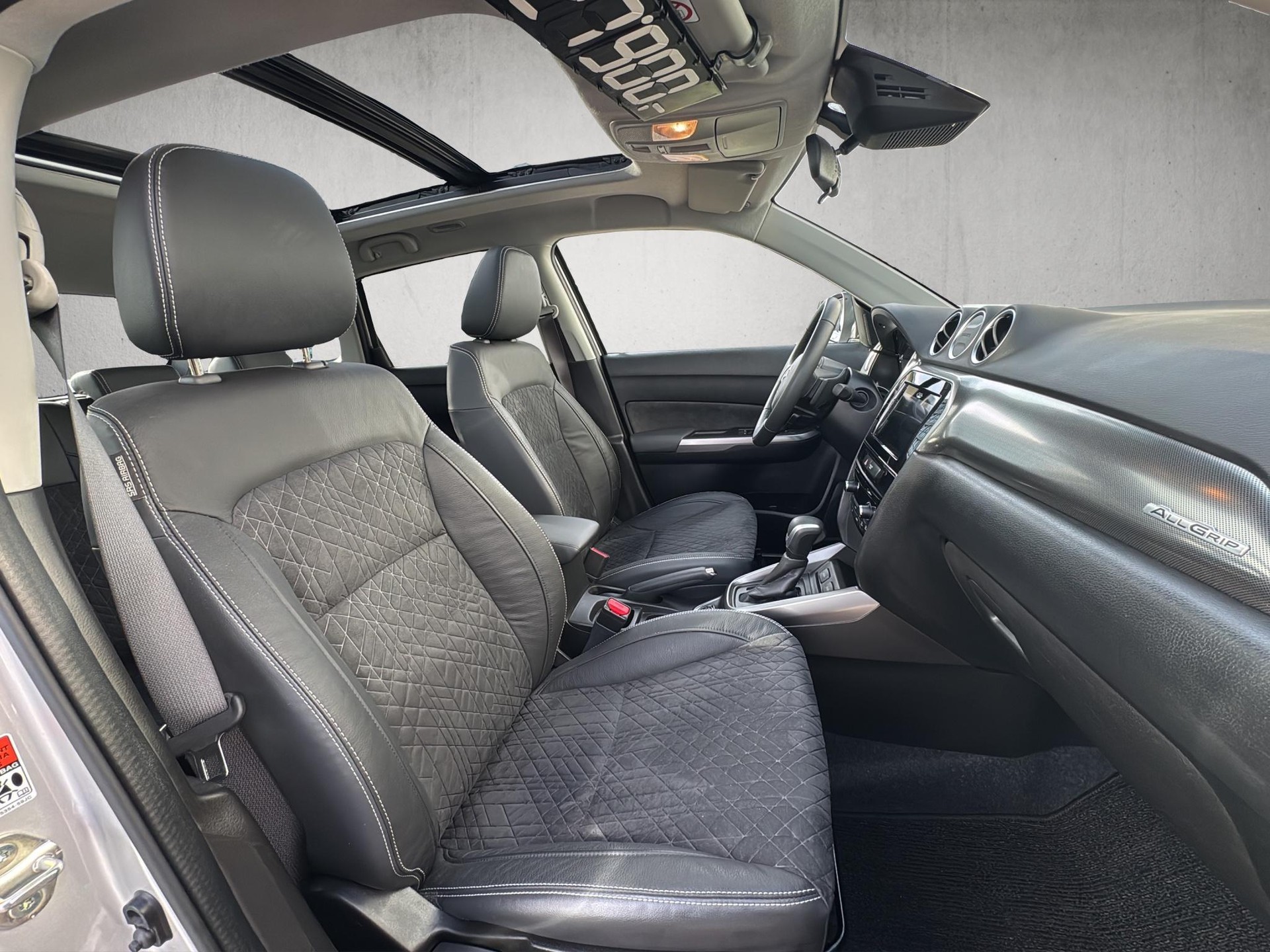 SUZUKI Vitara 1.5 Top Hybrid Edition 35 4x4-image-12