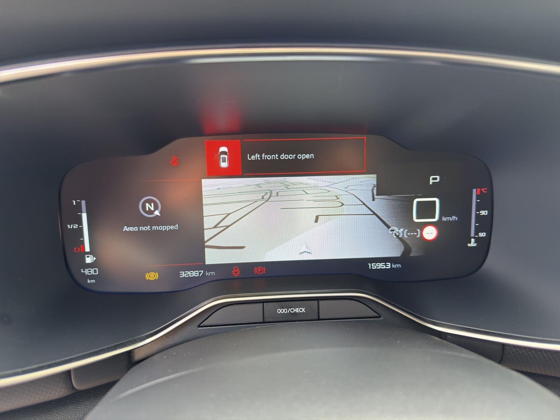CITROEN C5 Aircross 1.2 Hybrid Swiss Edition-showroom-element-3