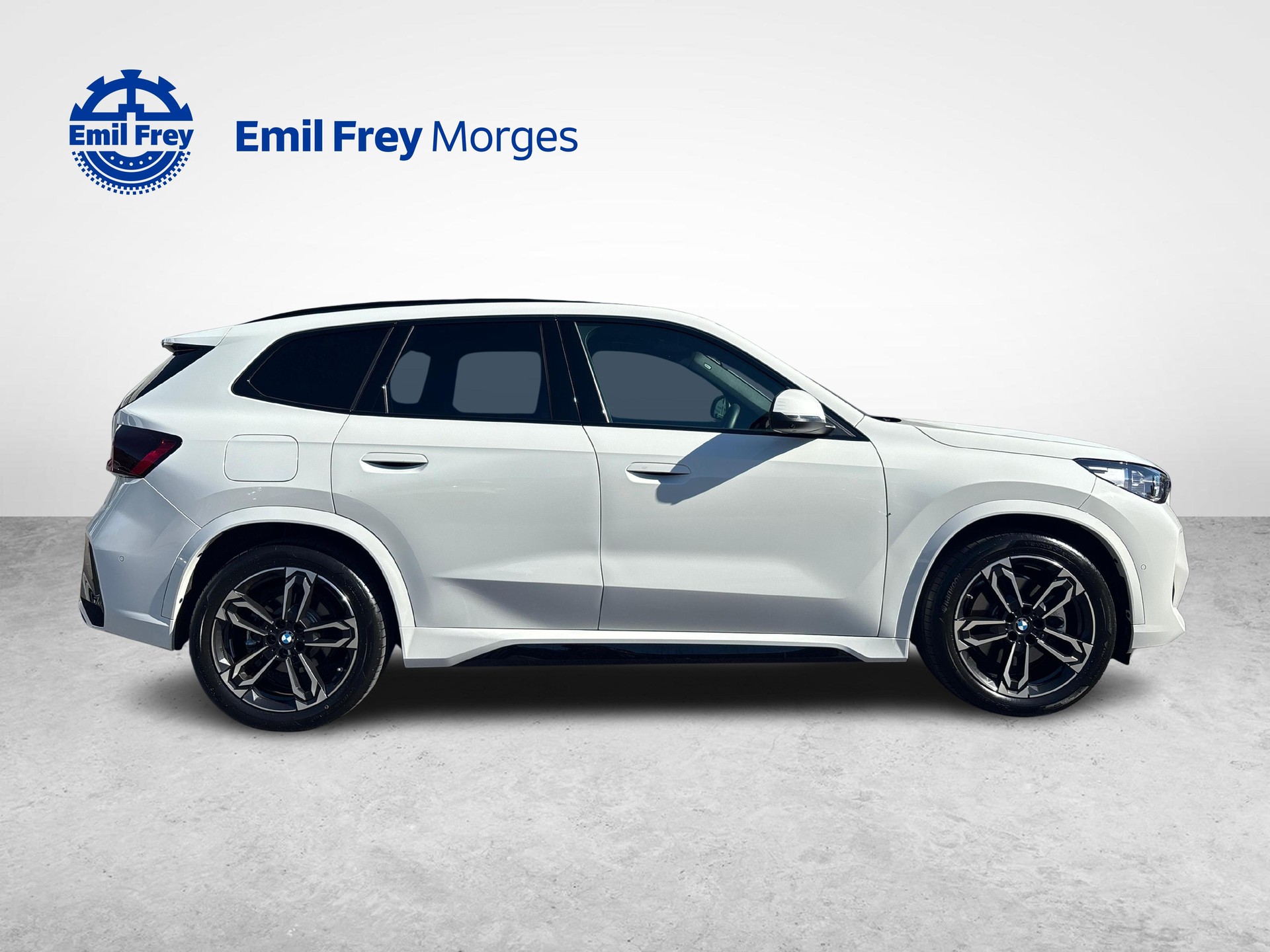BMW X1 30e xDrive paddles M-Sport-showroom-element-2