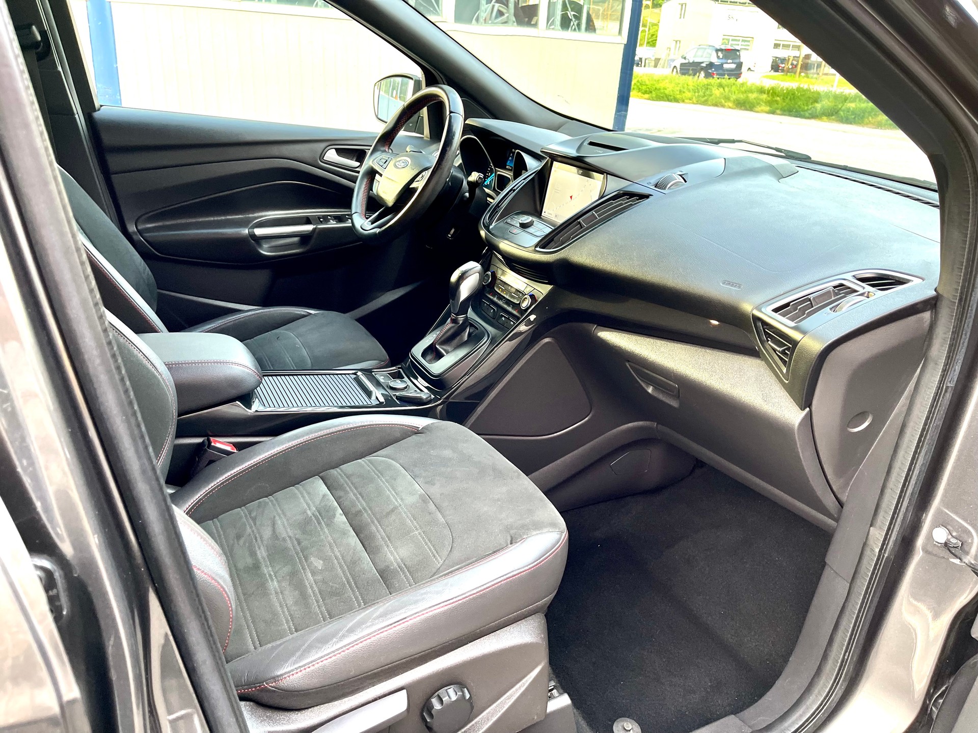 FORD Kuga 1.5 SCTi Titanium 4WD Automatic-image-7