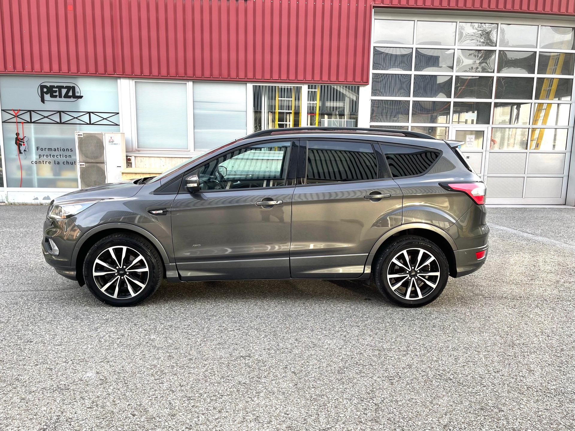FORD Kuga 1.5 SCTi Titanium 4WD Automatic-image-22