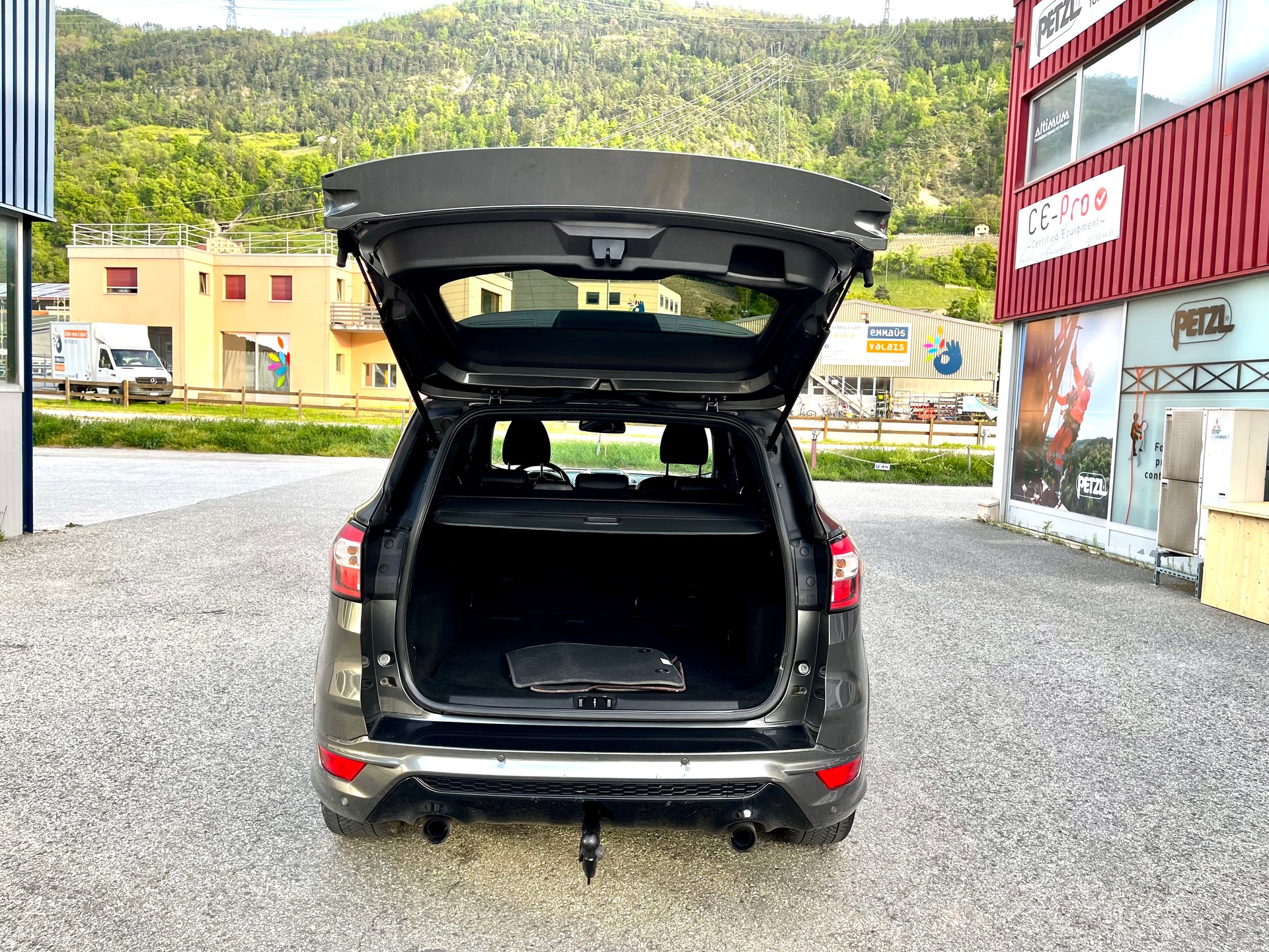 FORD Kuga 1.5 SCTi Titanium 4WD Automatic-image-29