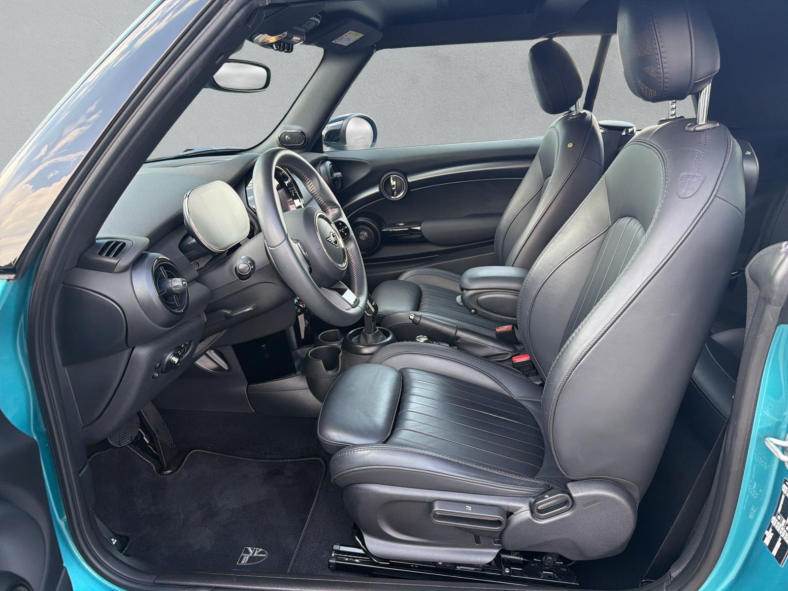 MINI Cooper S Cabrio F57 2.0i (CH)-image-40