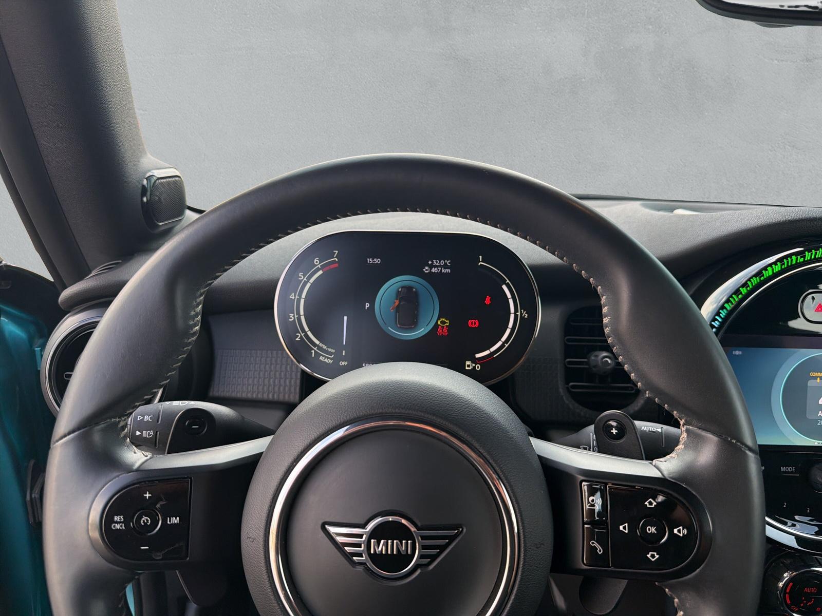 MINI Cooper S Cabrio F57 2.0i (CH)-image-51