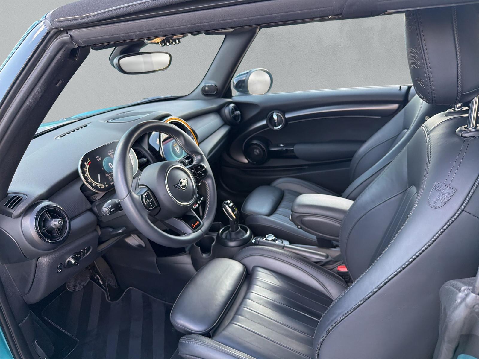 MINI Cooper S Cabrio F57 2.0i (CH)-image-11