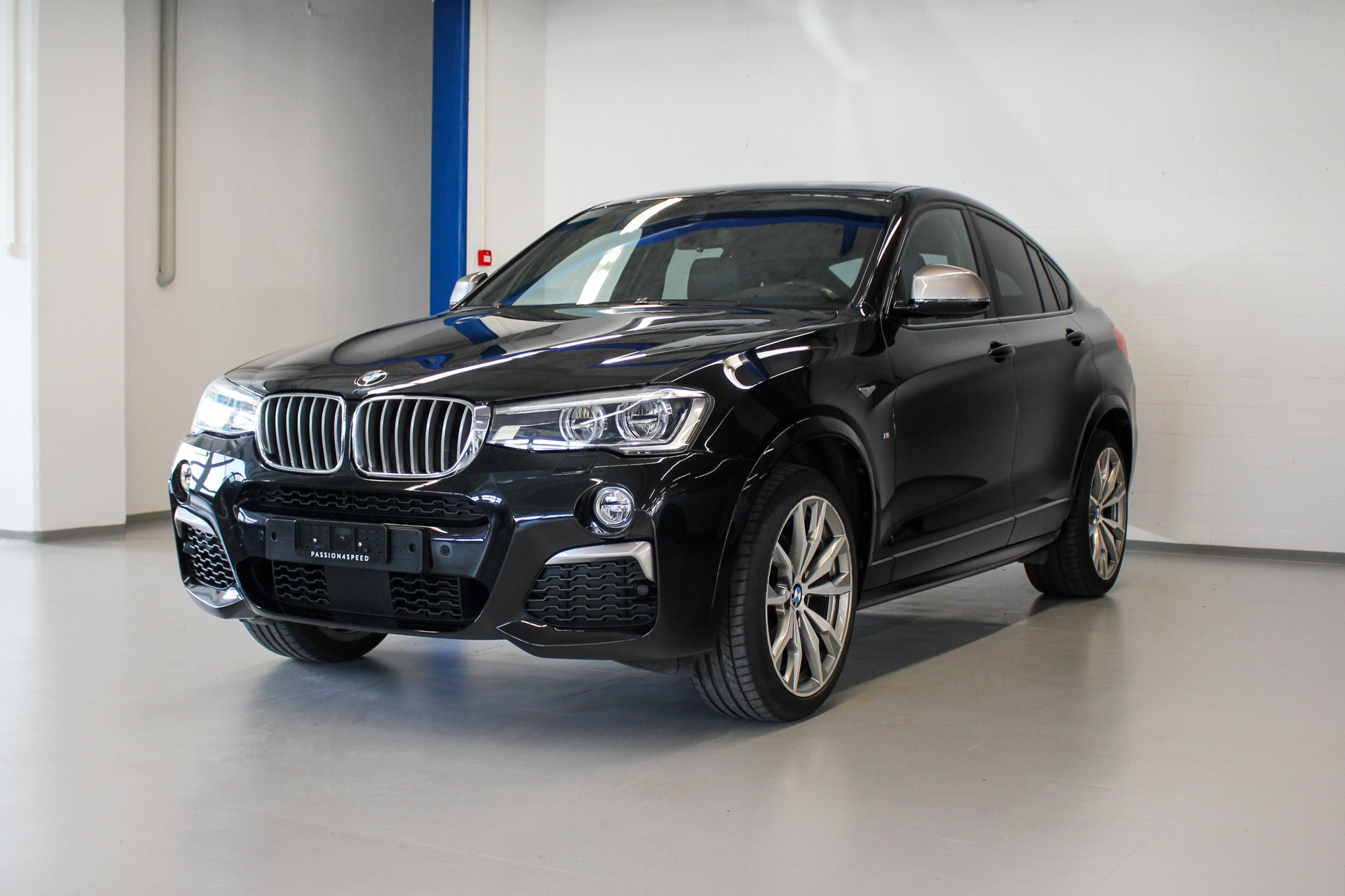 BMW X4 M 40i Steptronic-showroom-element-1