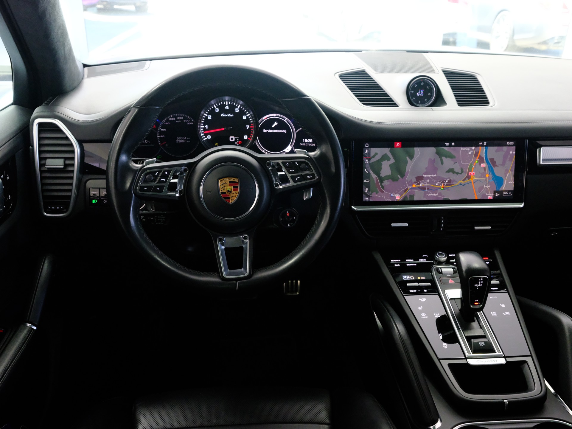 PORSCHE Cayenne Turbo-image-13