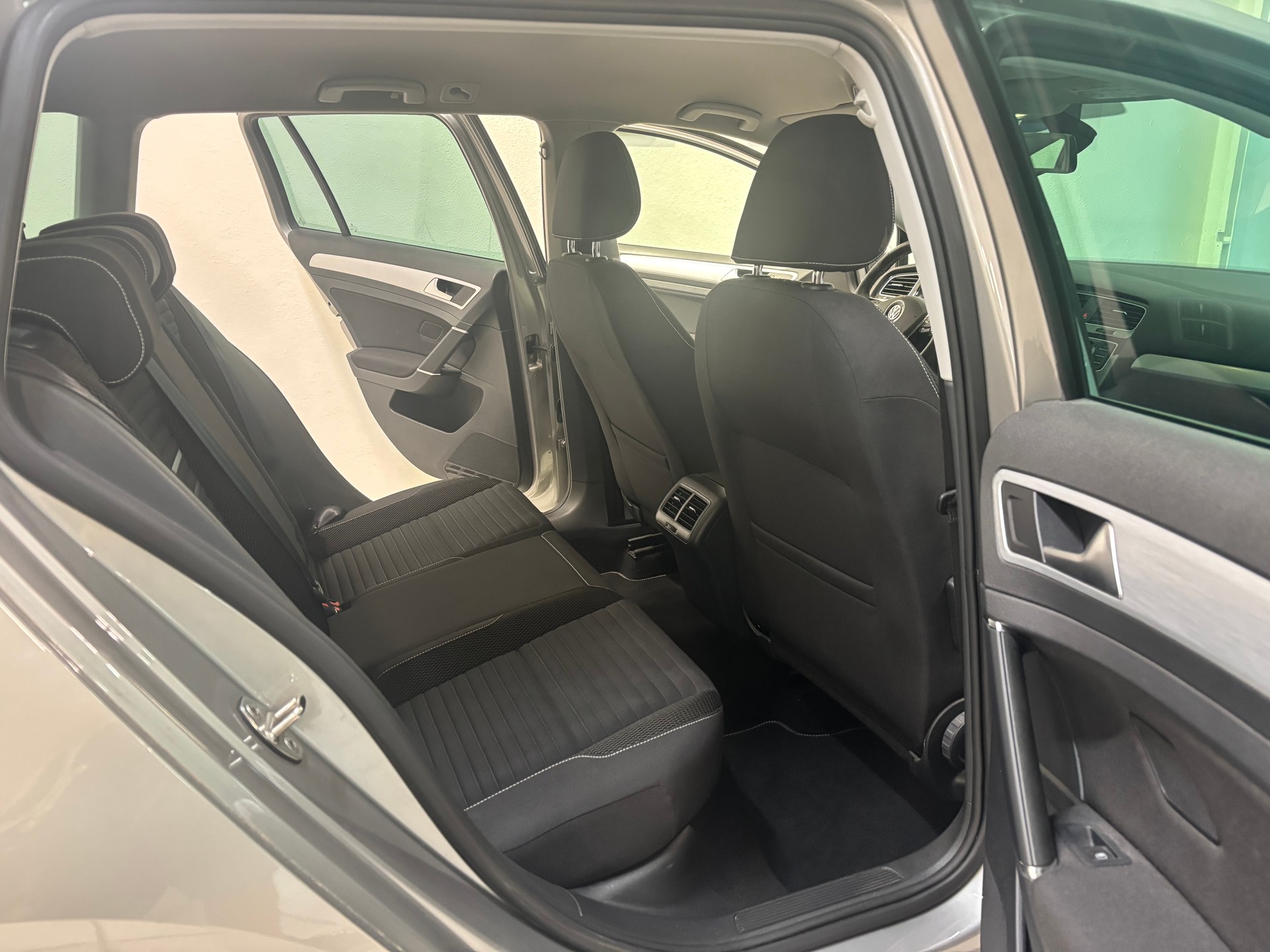 VW Golf Variant 1.4 TSI Cup DSG-image-9