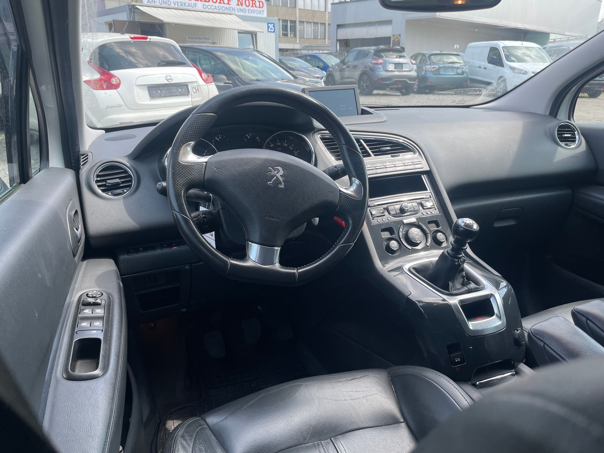 PEUGEOT 5008-image-7