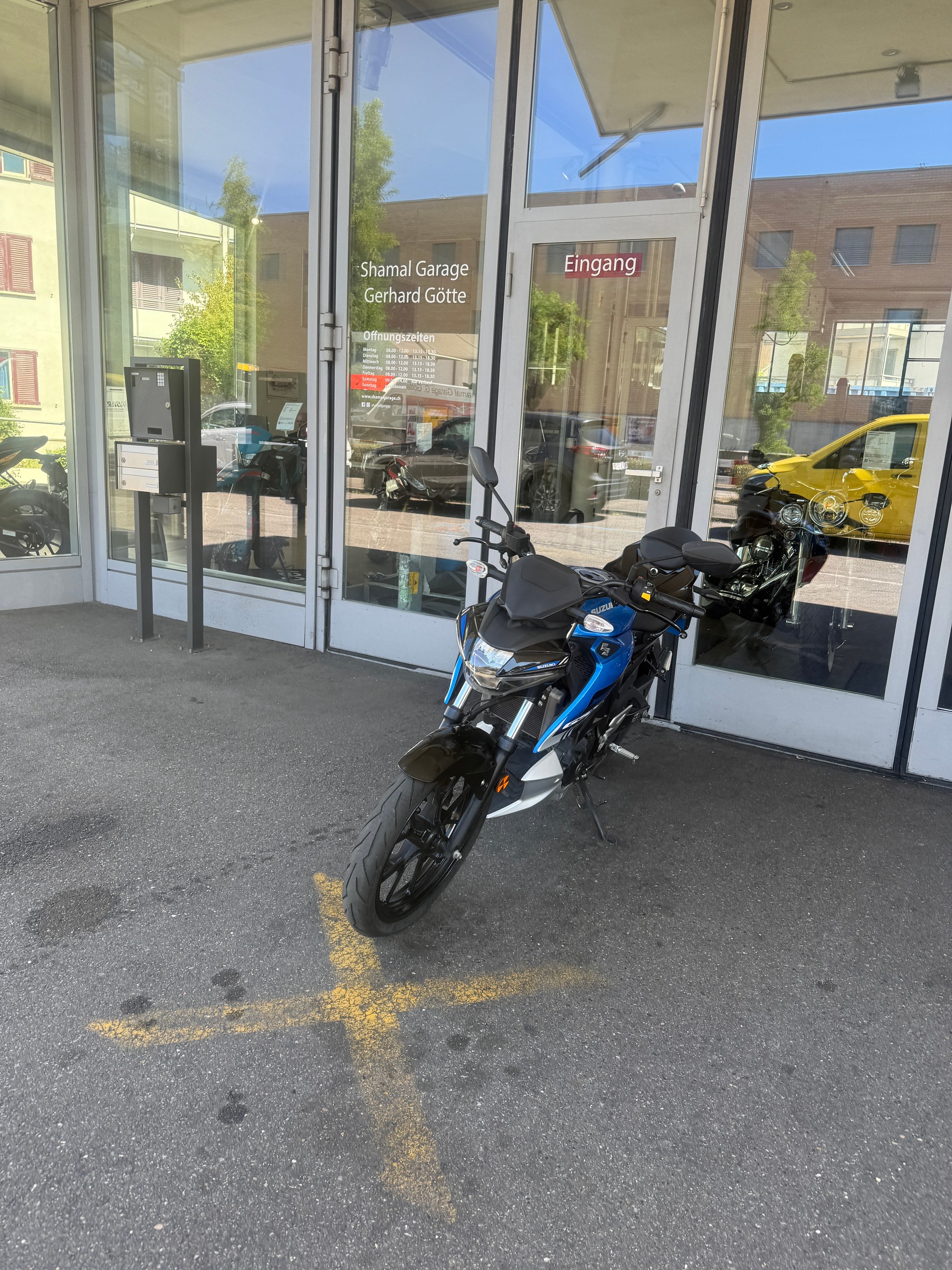 SUZUKI GSX-S 125-showroom-element-3