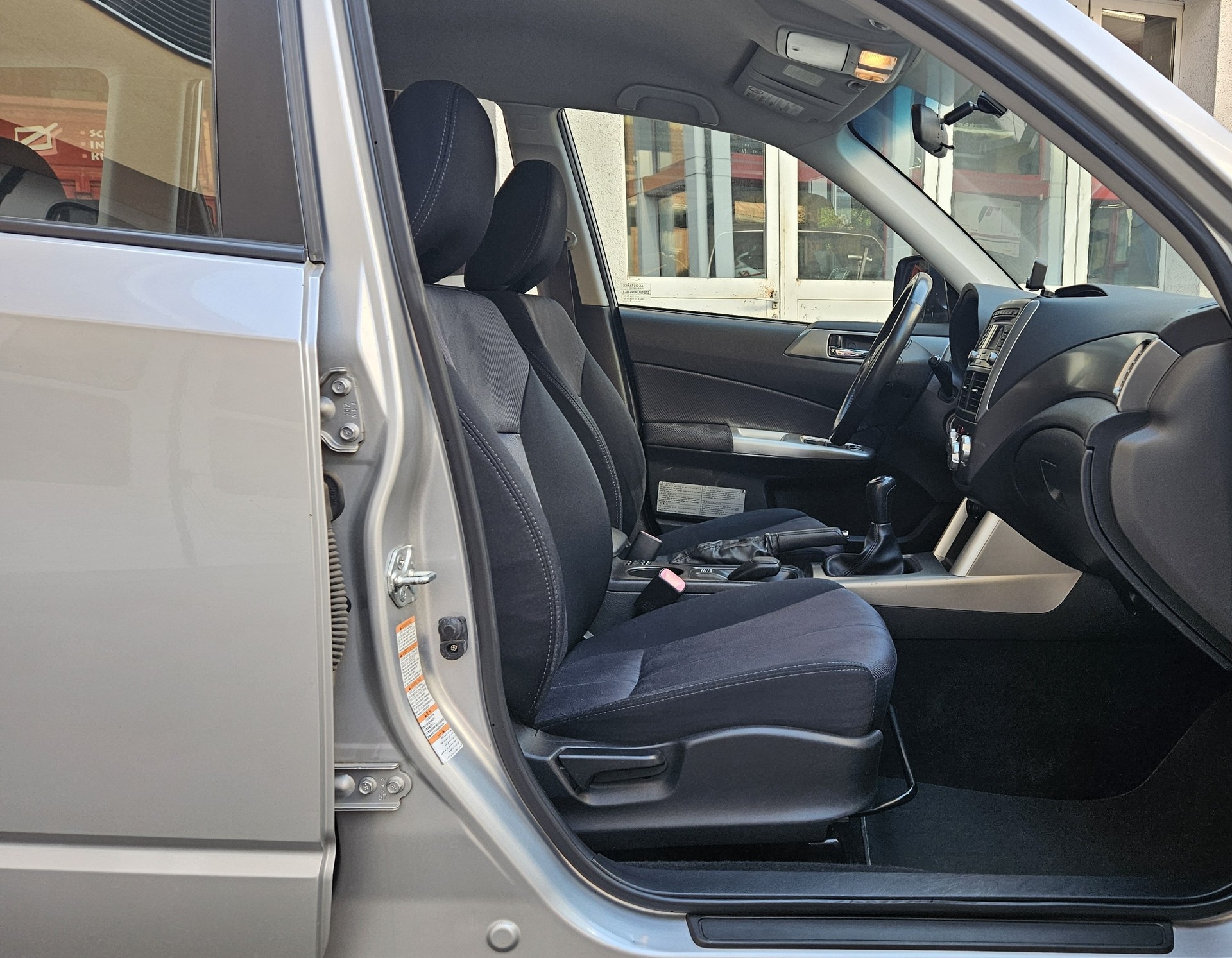 SUBARU Forester 2.0X Swiss-showroom-element-3