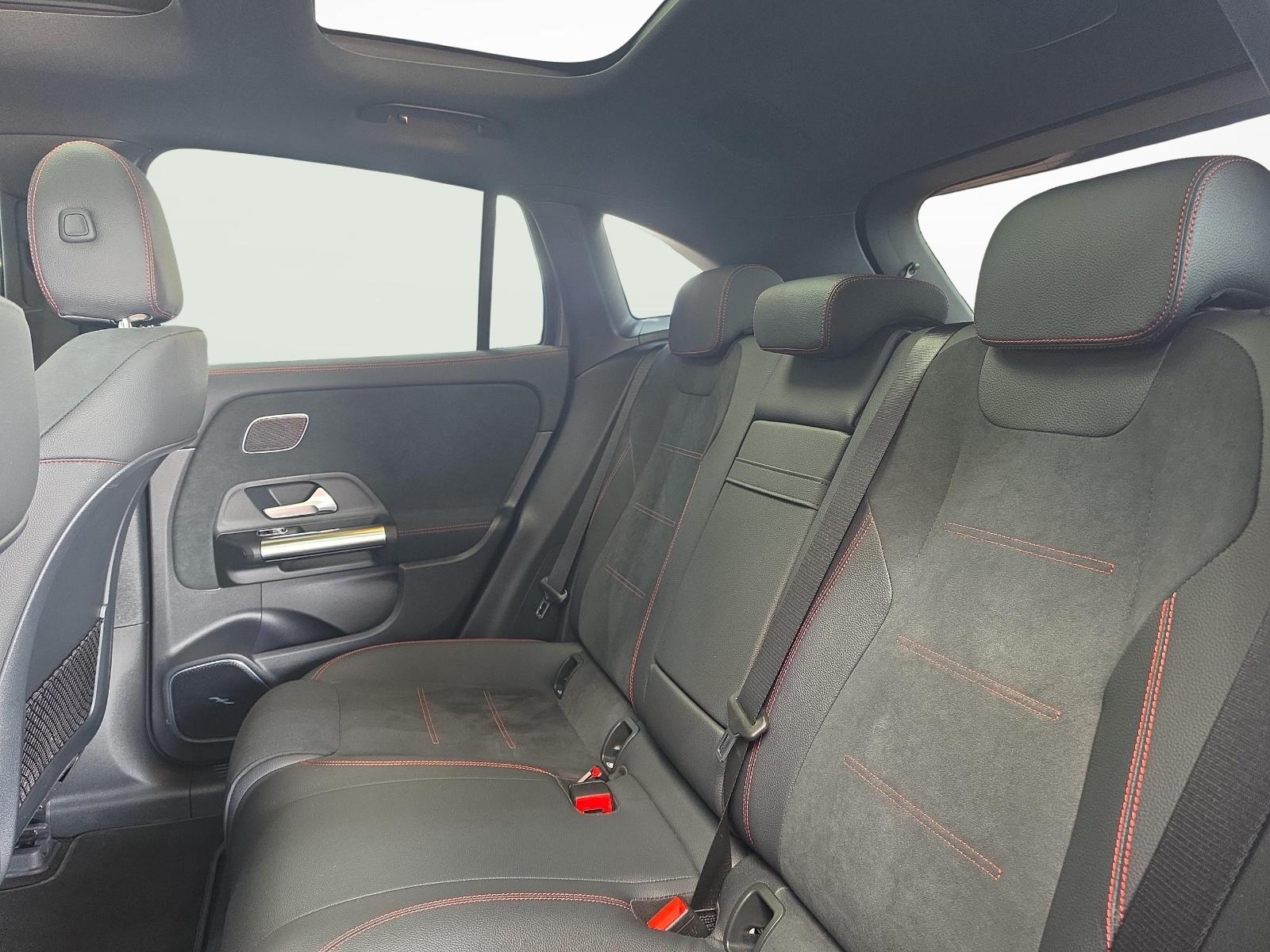 MERCEDES-BENZ EQA 350 4MATIC Excellence AMG Line-image-8