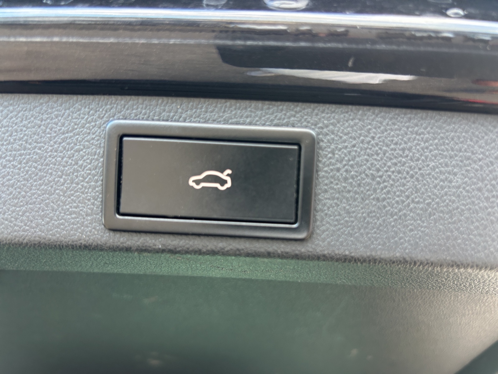 SKODA Octavia Combi 2.0 TSI RS-image-20