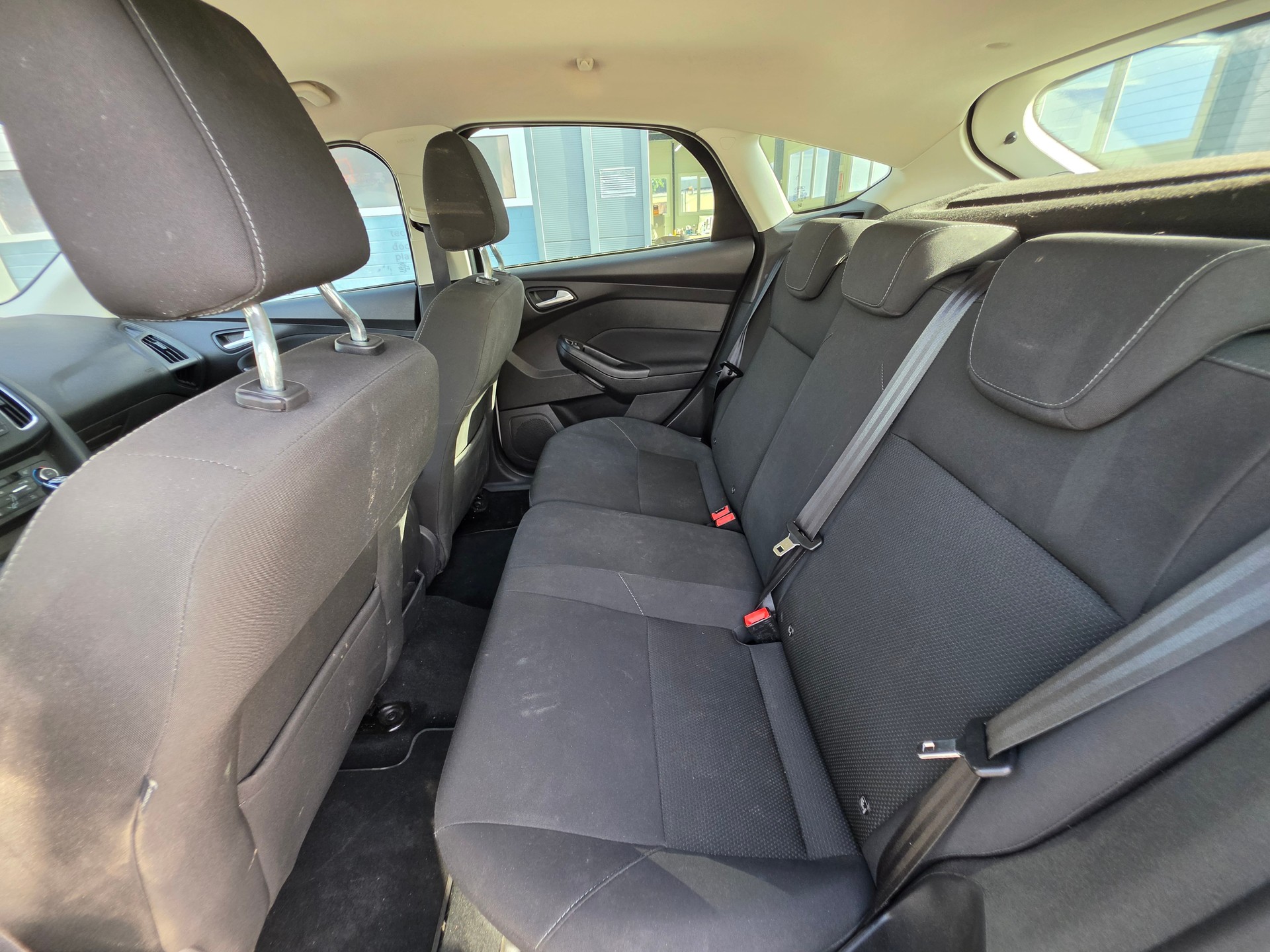 FORD Focus 1.0 SCTi Titanium-image-7