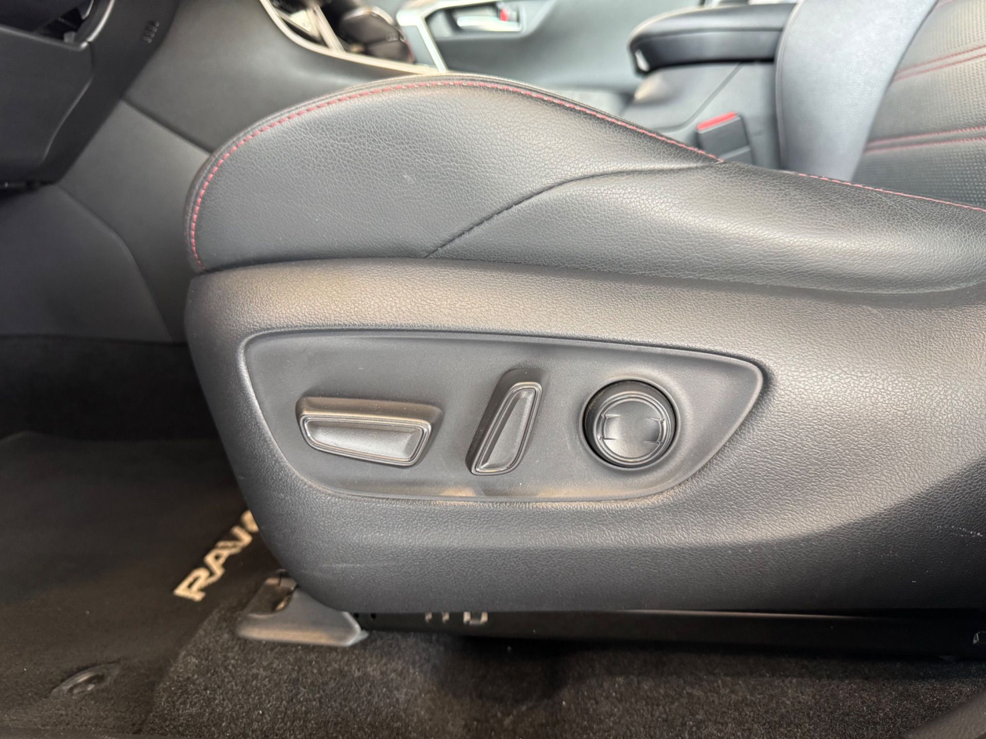 TOYOTA RAV 4 RAV-4 2.5 PHEV Platinum-image-14