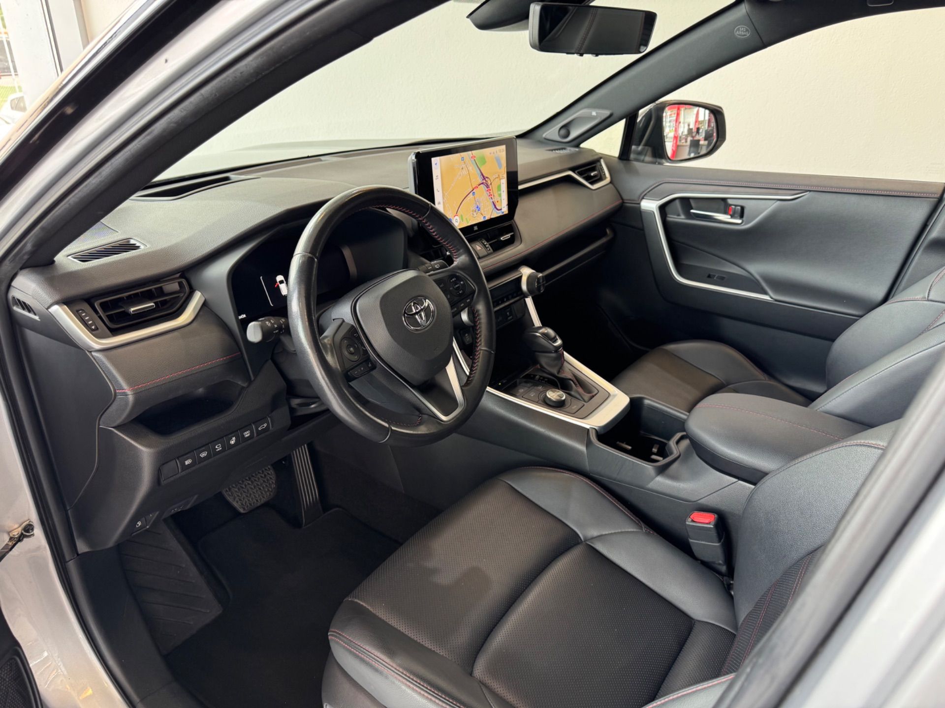 TOYOTA RAV 4 RAV-4 2.5 PHEV Platinum-image-8